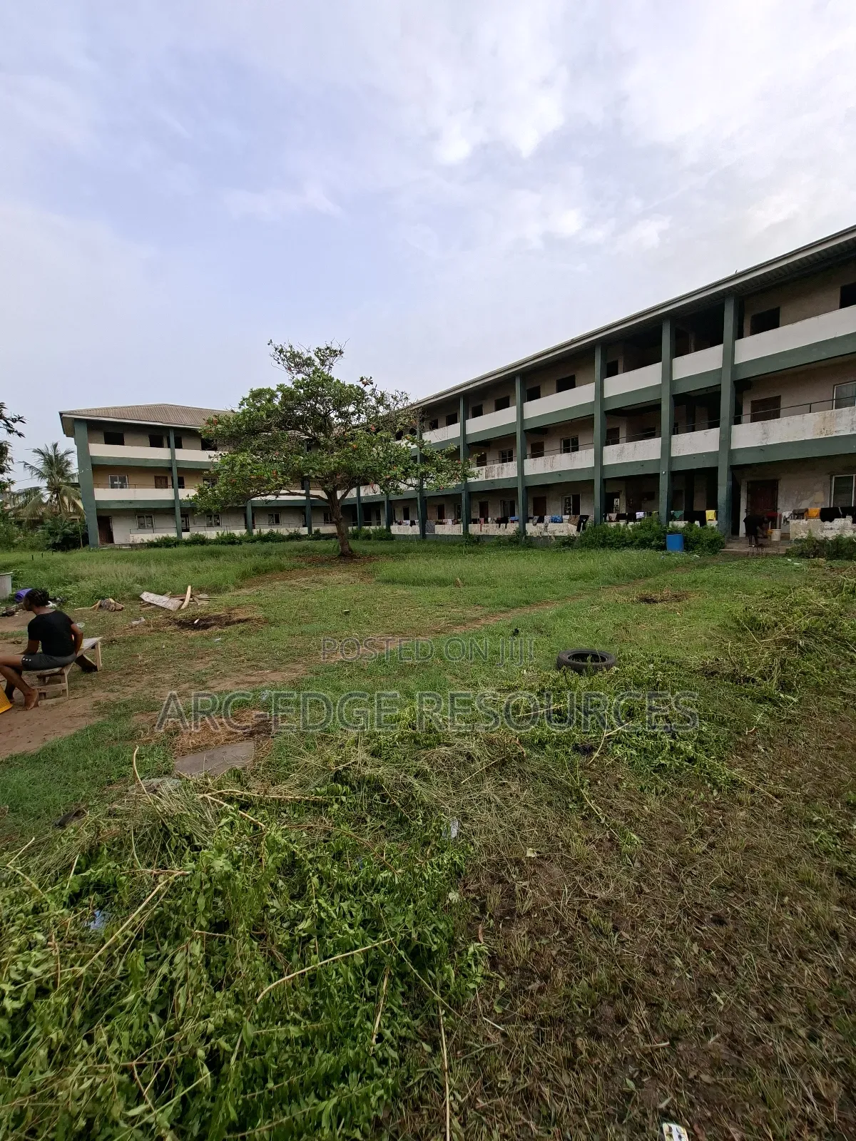 School With 36classroom on 31⁄2plot With GVMT Approvals