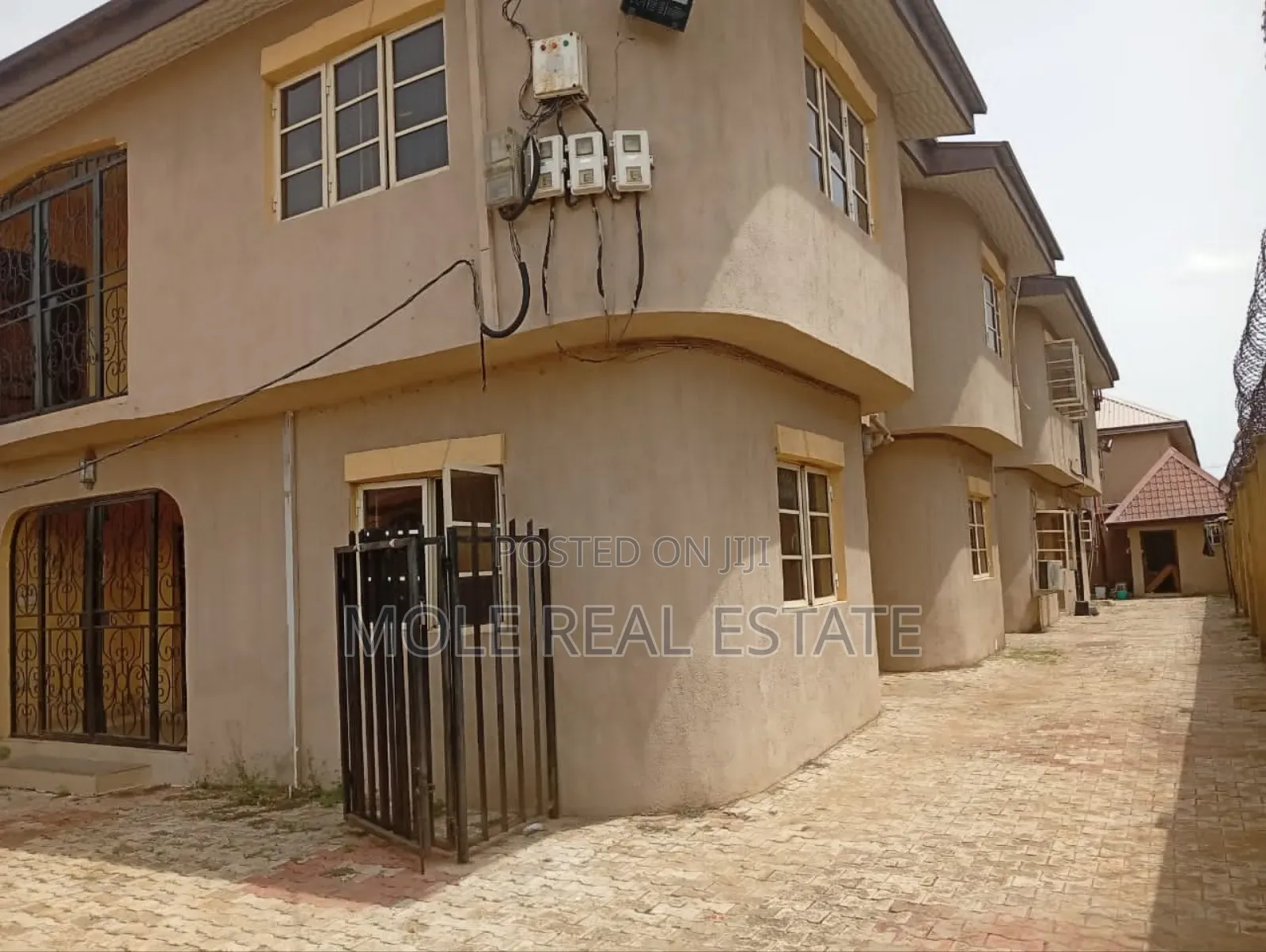 3bdrm Duplex in Olowonla, Igando / Ikotun/Igando for sale