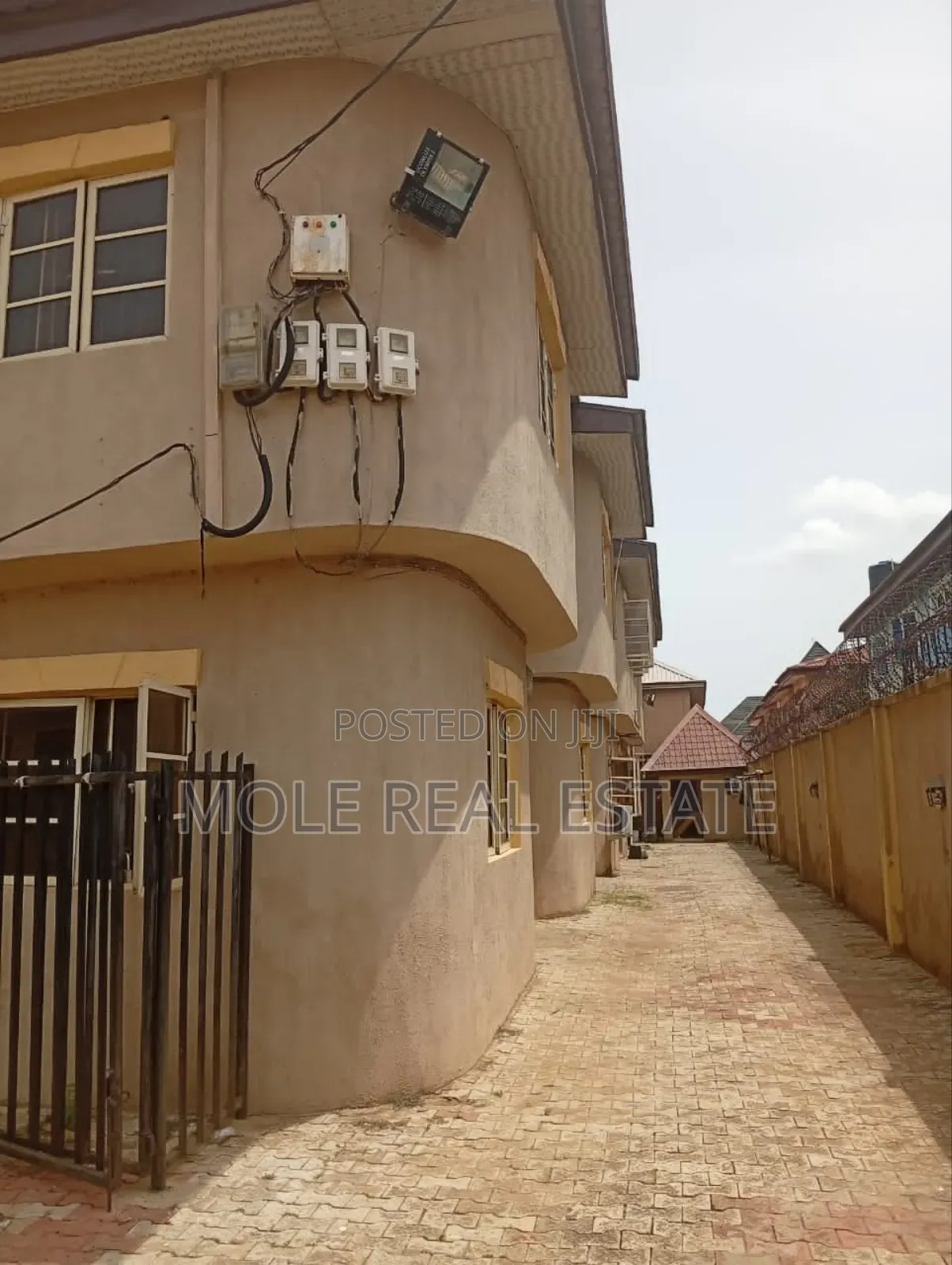 3bdrm Duplex in Olowonla, Igando / Ikotun/Igando for sale