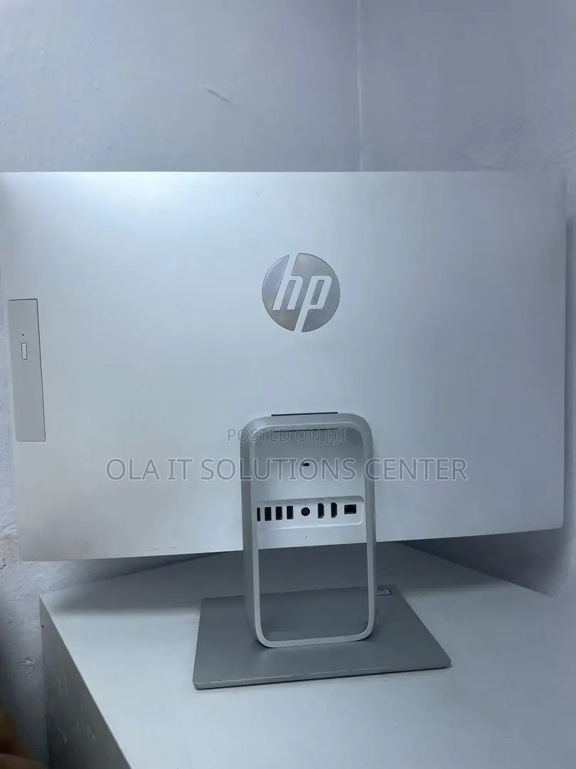 Desktop Computer HP Pavilion 24 8GB Intel Core I7 HDD 1T