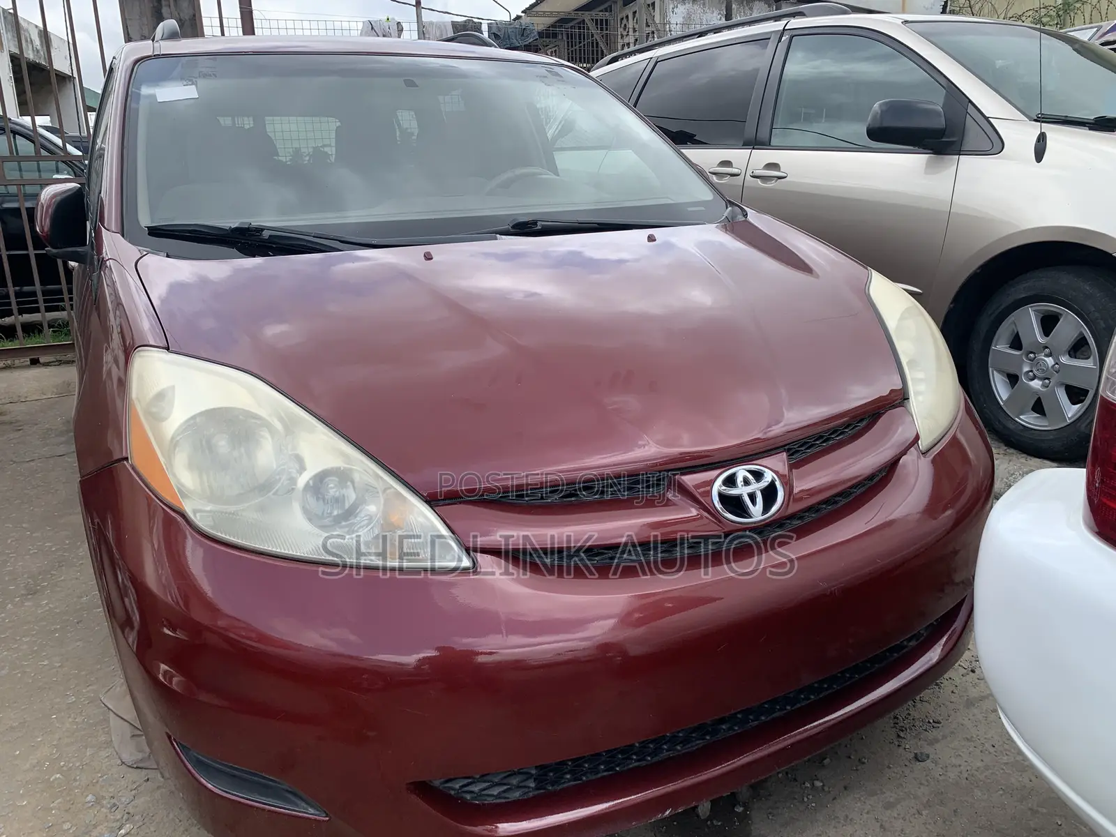 Toyota Sienna LE 2008 Red
