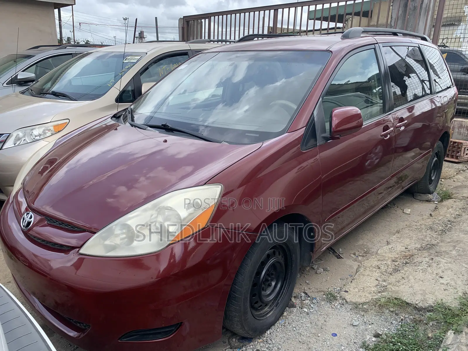 Toyota Sienna LE 2008 Red