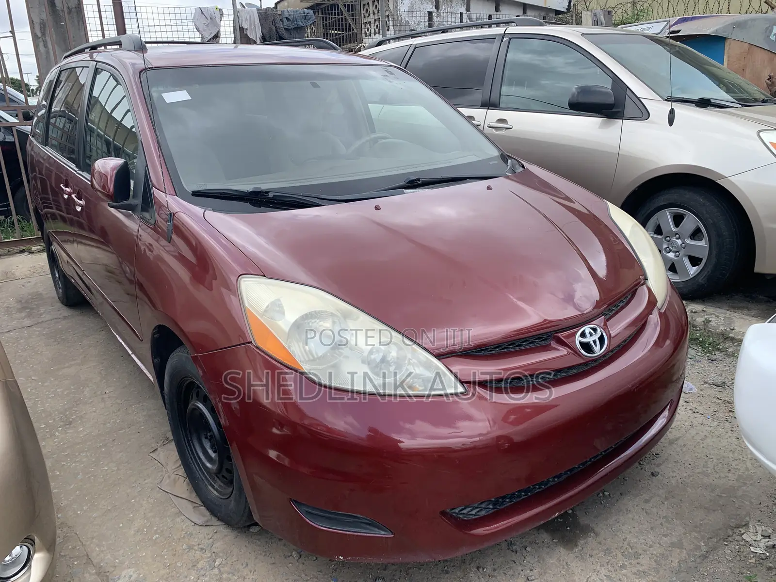 Toyota Sienna LE 2008 Red