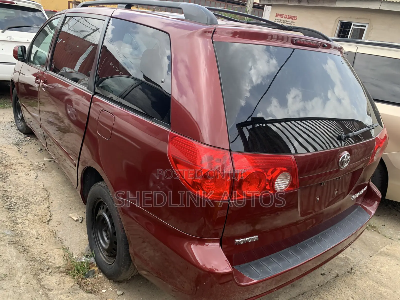 Toyota Sienna LE 2008 Red