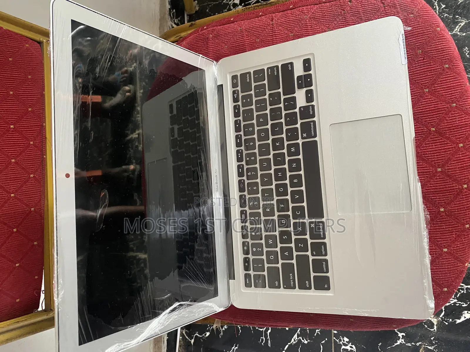 New Laptop Apple MacBook Air 2015 8GB Intel Core I5 SSD 128GB
