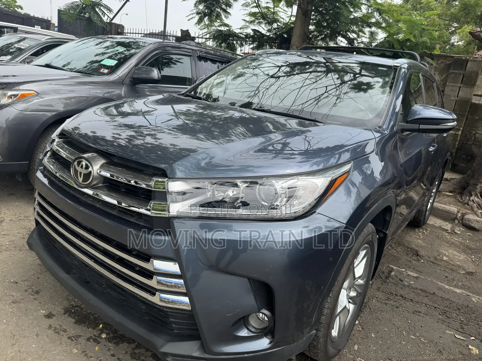 Toyota Highlander XLE 4x4 V6 (3.5L 6cyl 8A) 2018 Blue