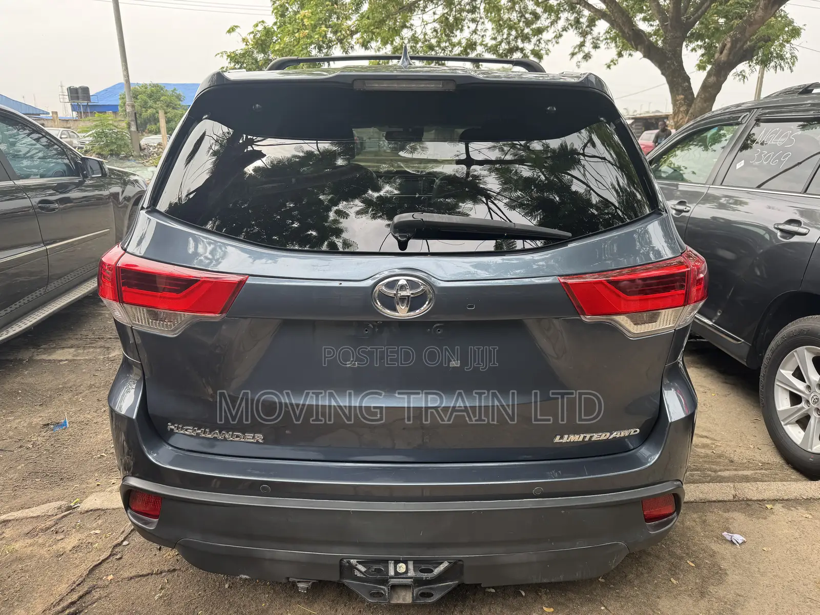 Toyota Highlander XLE 4x4 V6 (3.5L 6cyl 8A) 2018 Blue