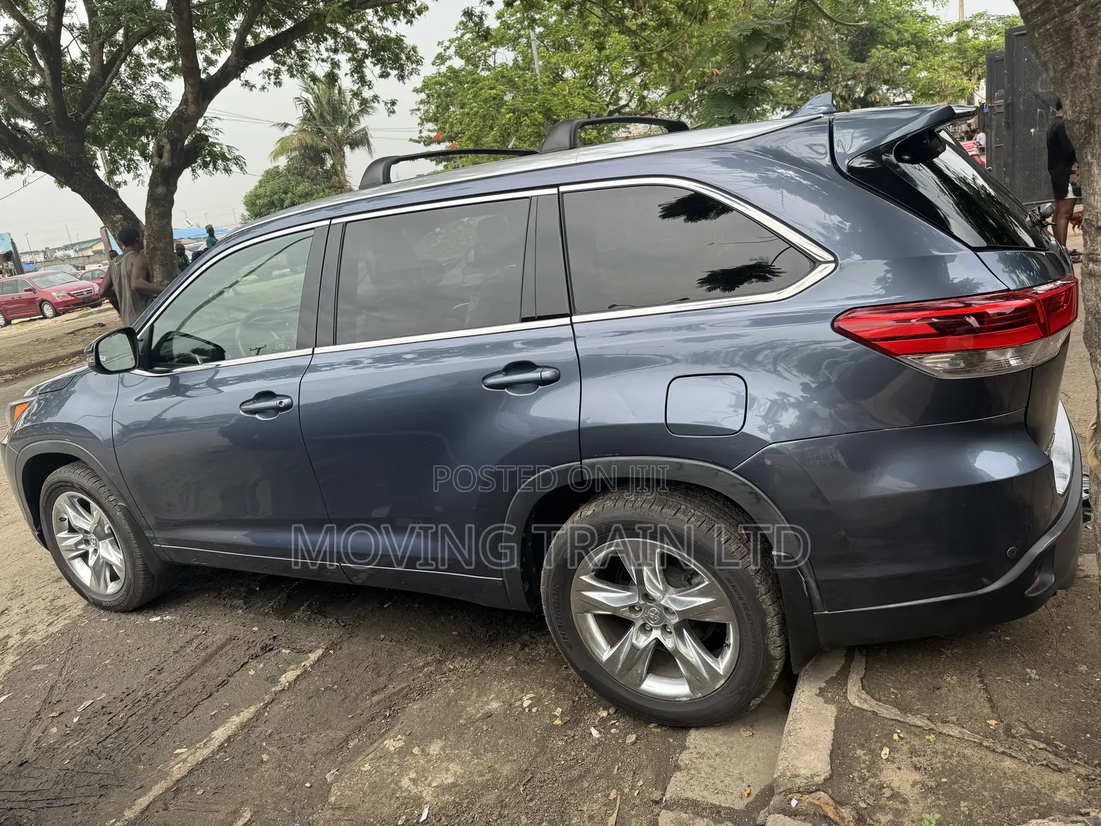 Toyota Highlander XLE 4x4 V6 (3.5L 6cyl 8A) 2018 Blue