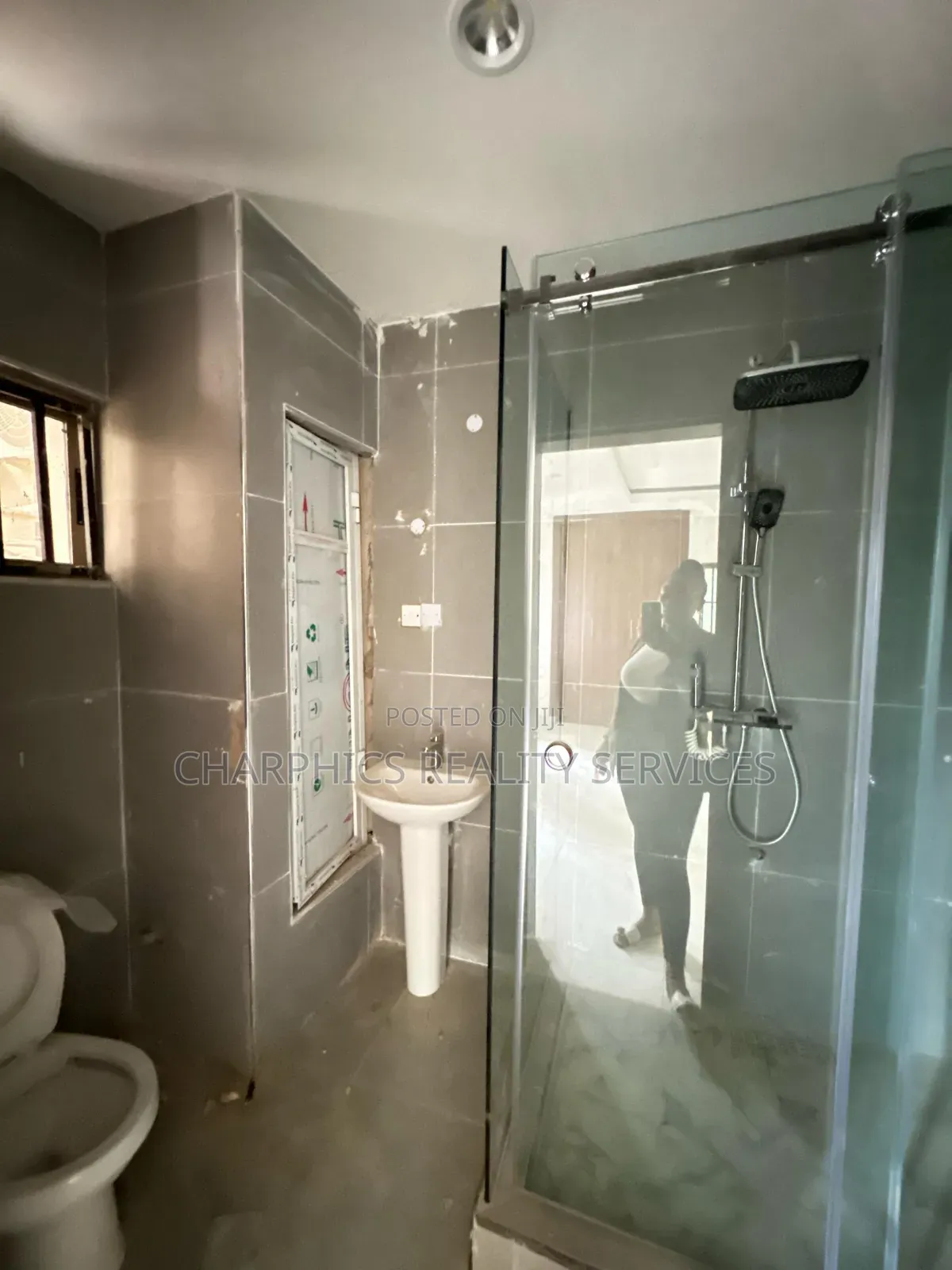 3bdrm Apartment in Victoria Island for rent