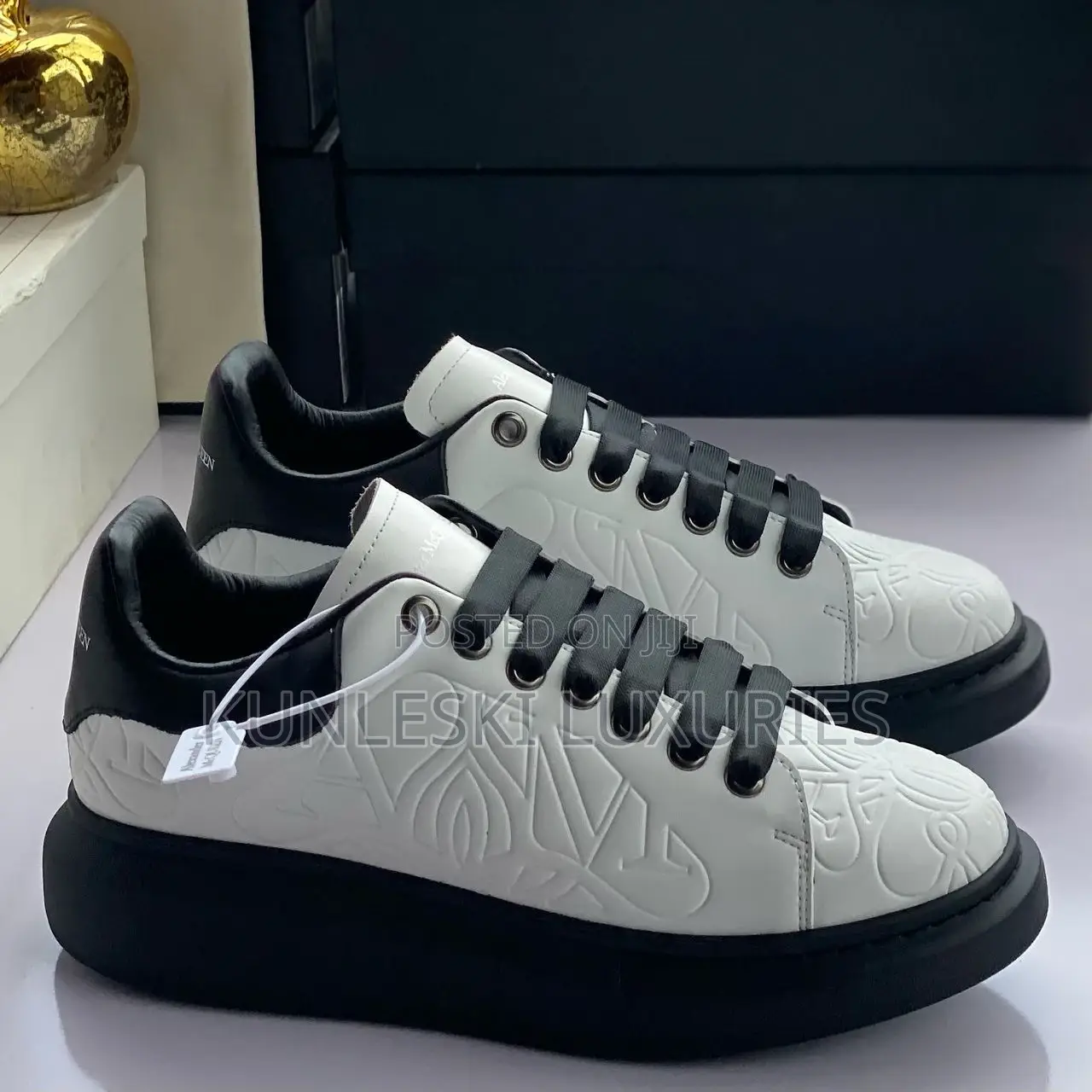 Original Alexander McQueen Sneakers in 2 Colors