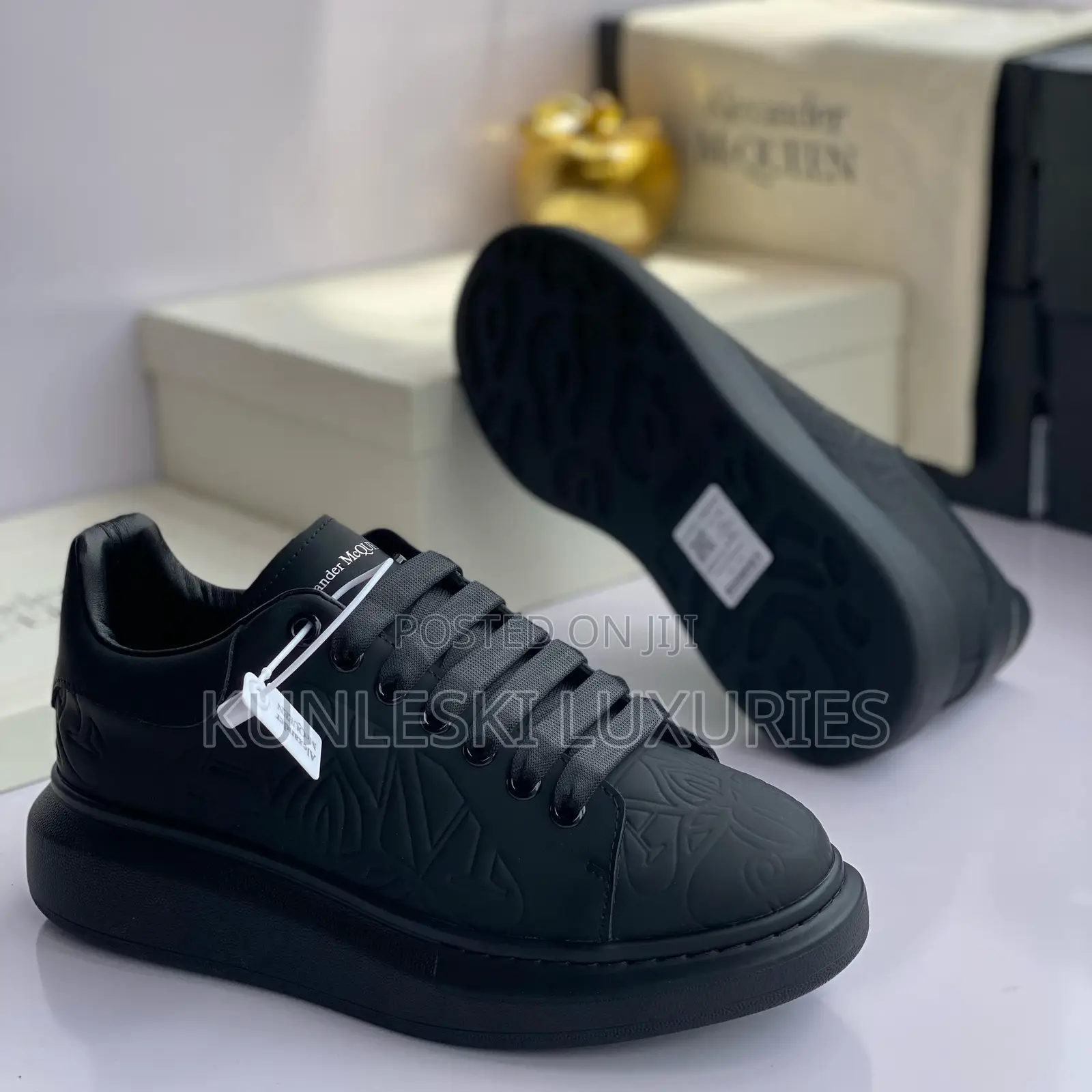 Original Alexander McQueen Sneakers in 2 Colors