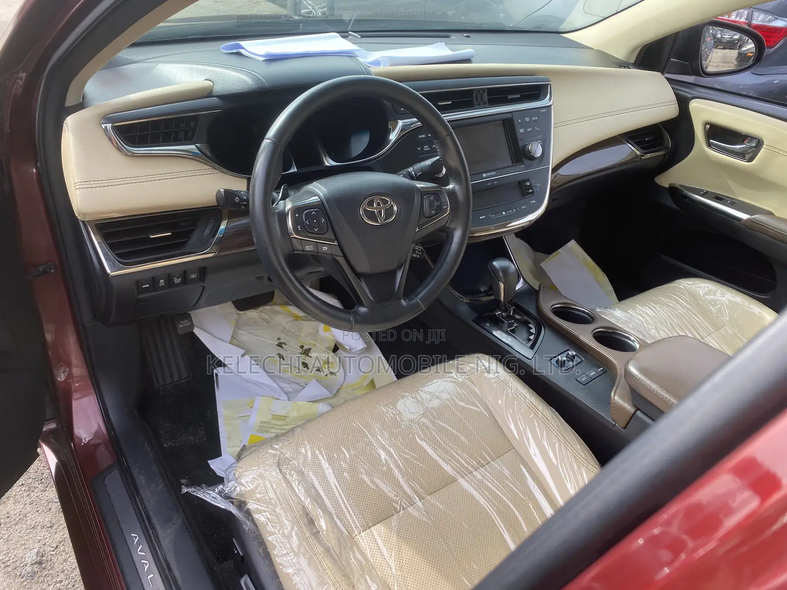 Toyota Avalon Limited Sedan FWD (3.5L 6cyl 6A) 2013 Red