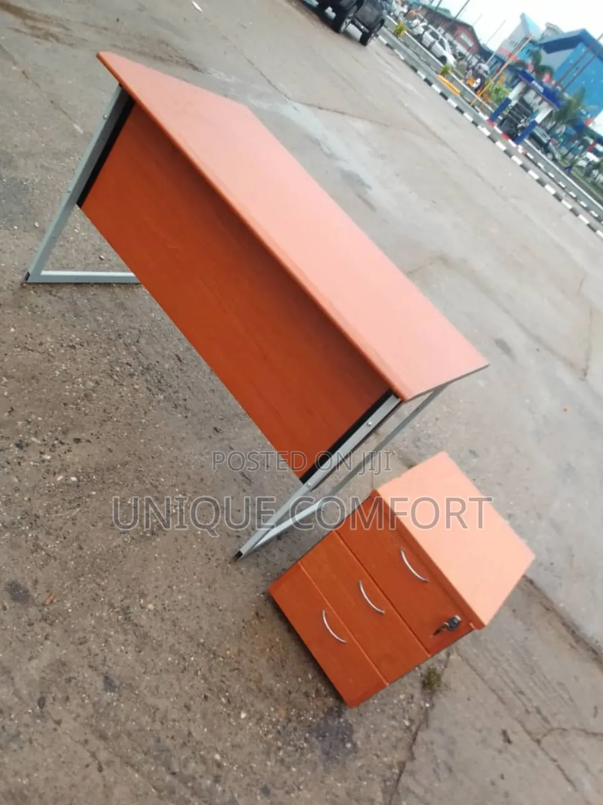 Imported Ceo Office Table With Steel Legs and Side Drawer