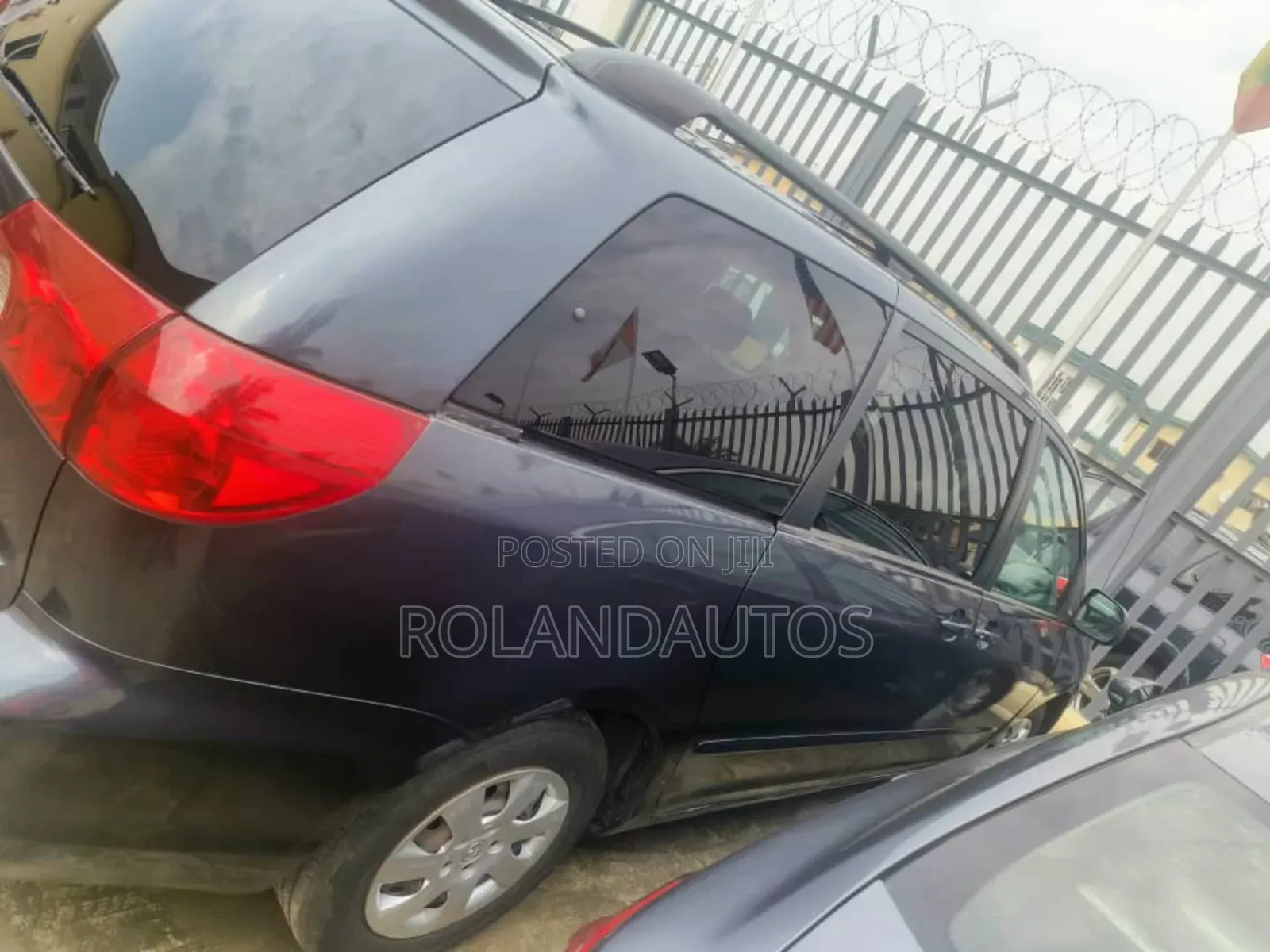 Toyota Sienna 2006 Blue