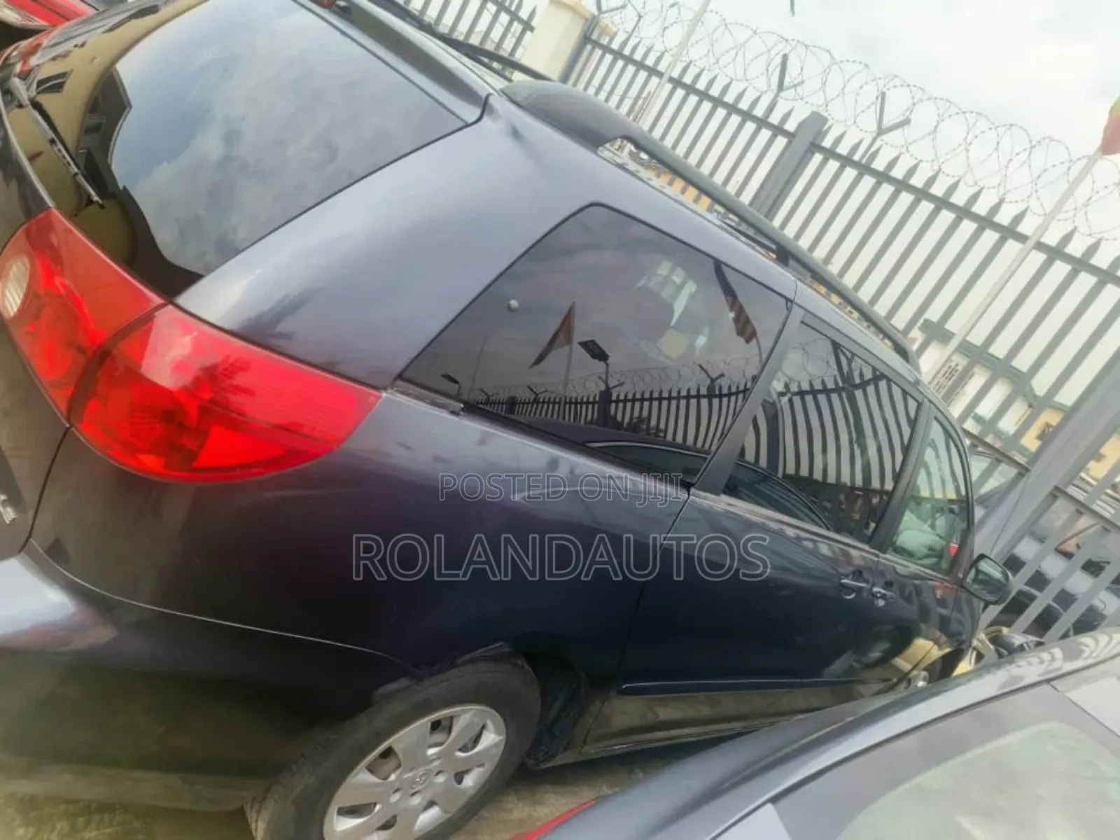 Toyota Sienna 2006 Blue