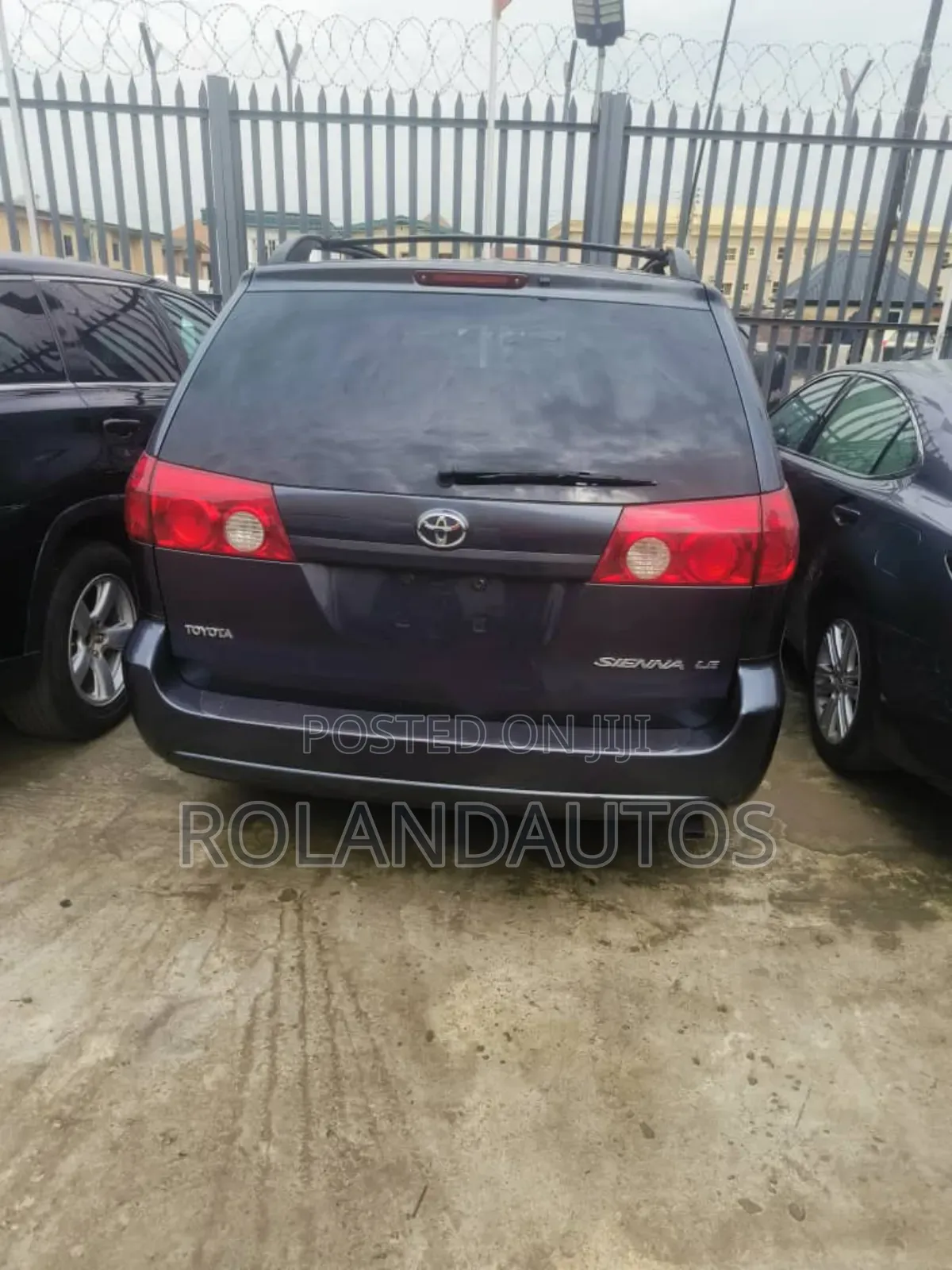 Toyota Sienna 2006 Blue