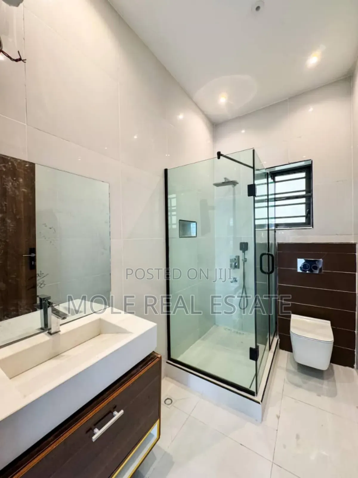 Furnished 5bdrm Duplex in Caption Cuort Leki, Lekki for sale