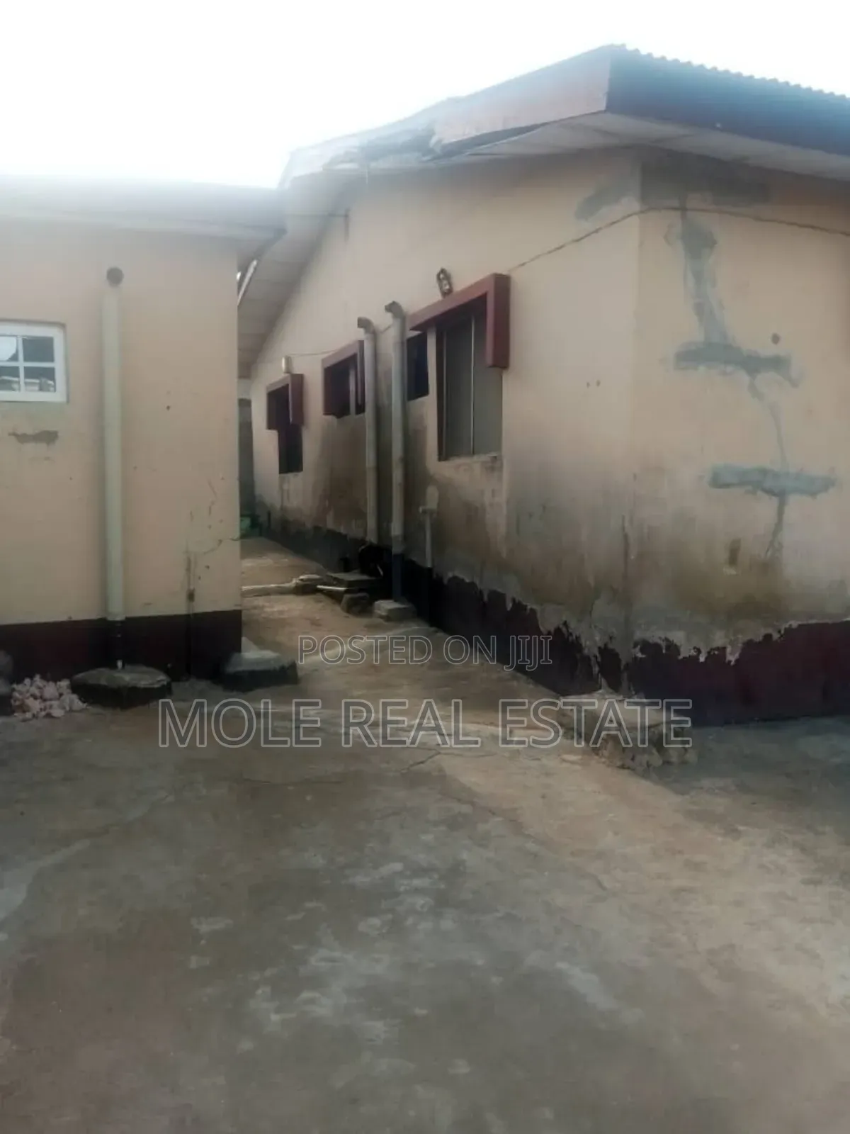 3bdrm Bungalow in Ikotun Ijegun for sale