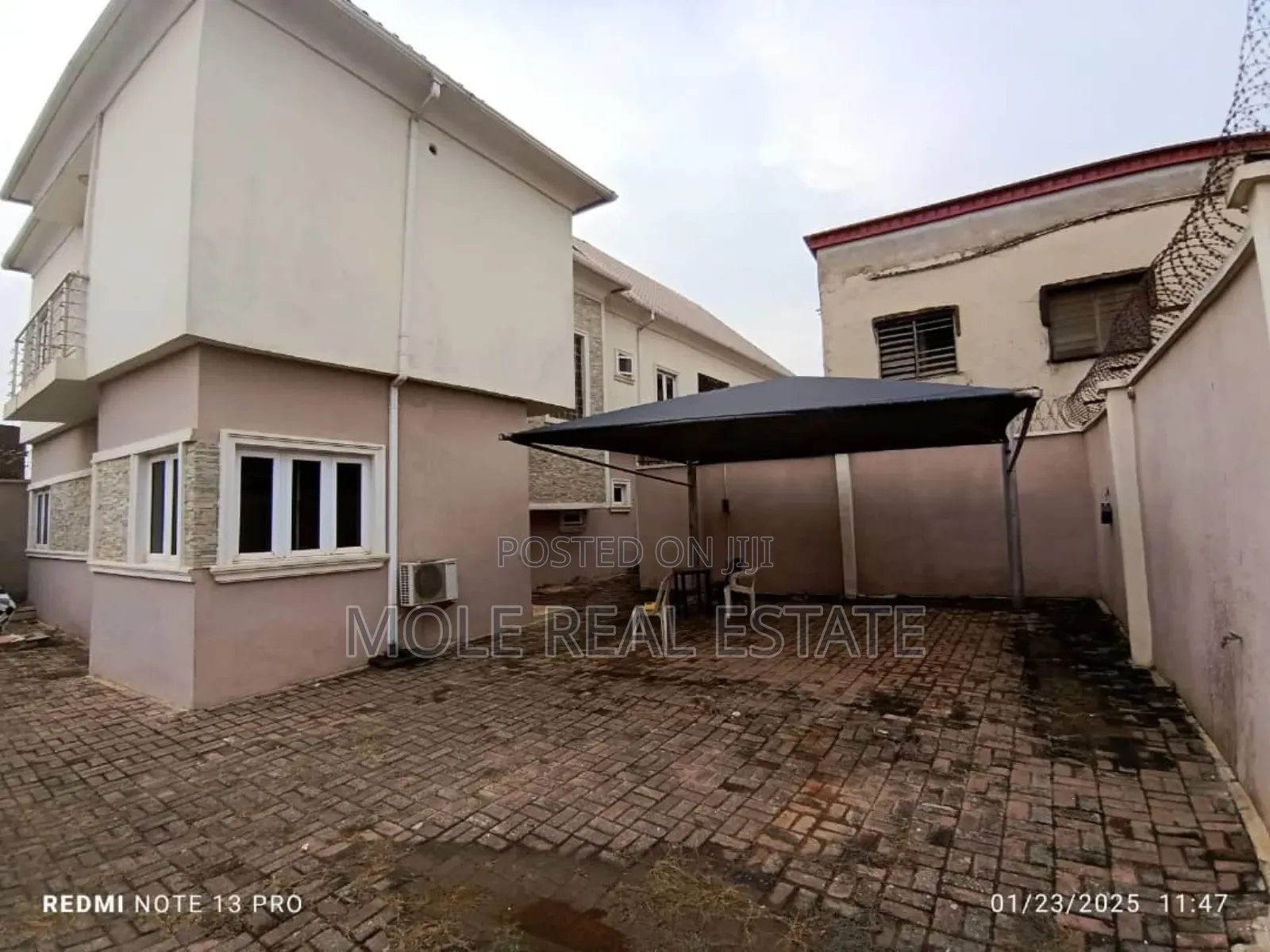 6bdrm Duplex in Ipaja for sale