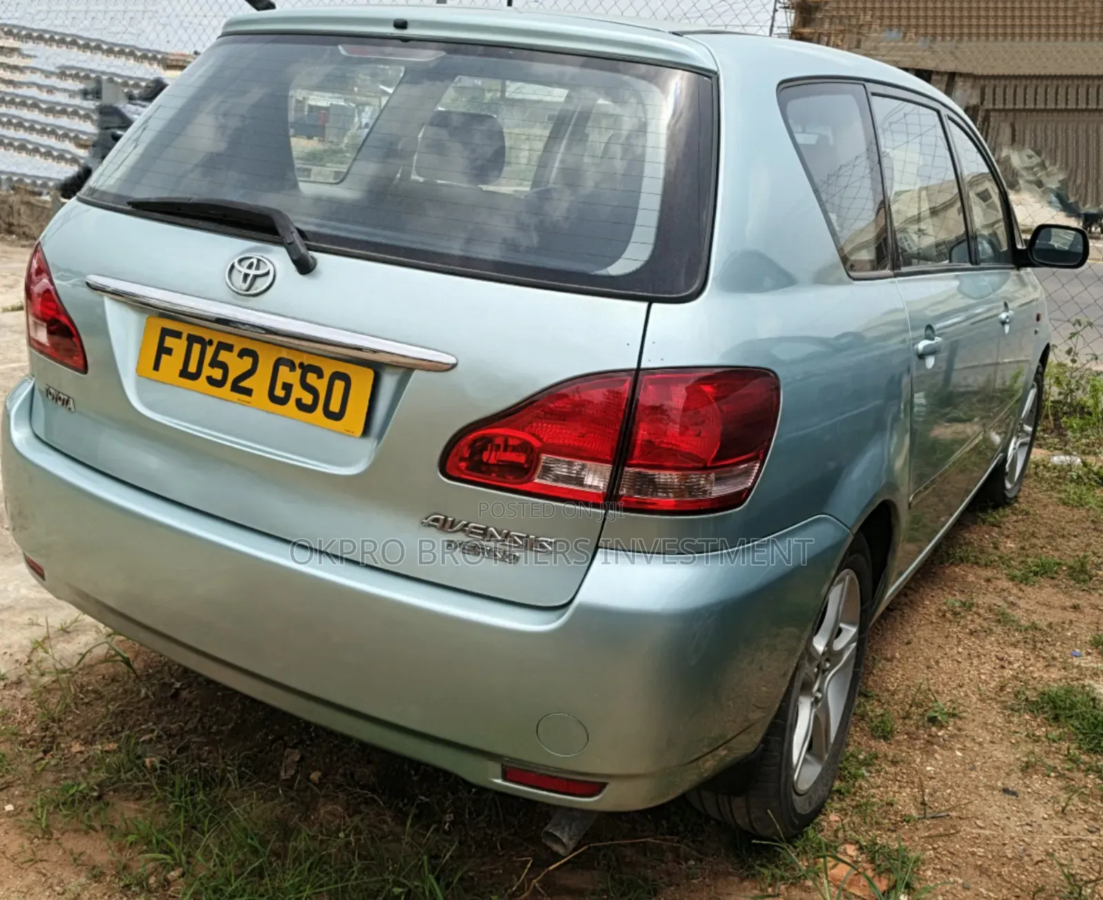 Toyota Avensis Verso 2.0 2001 Green