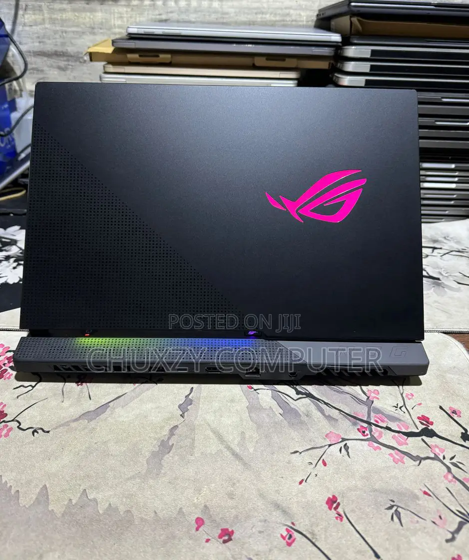 Laptop Asus ROG Strix G15 48GB AMD Ryzen 9 SSD 512GB