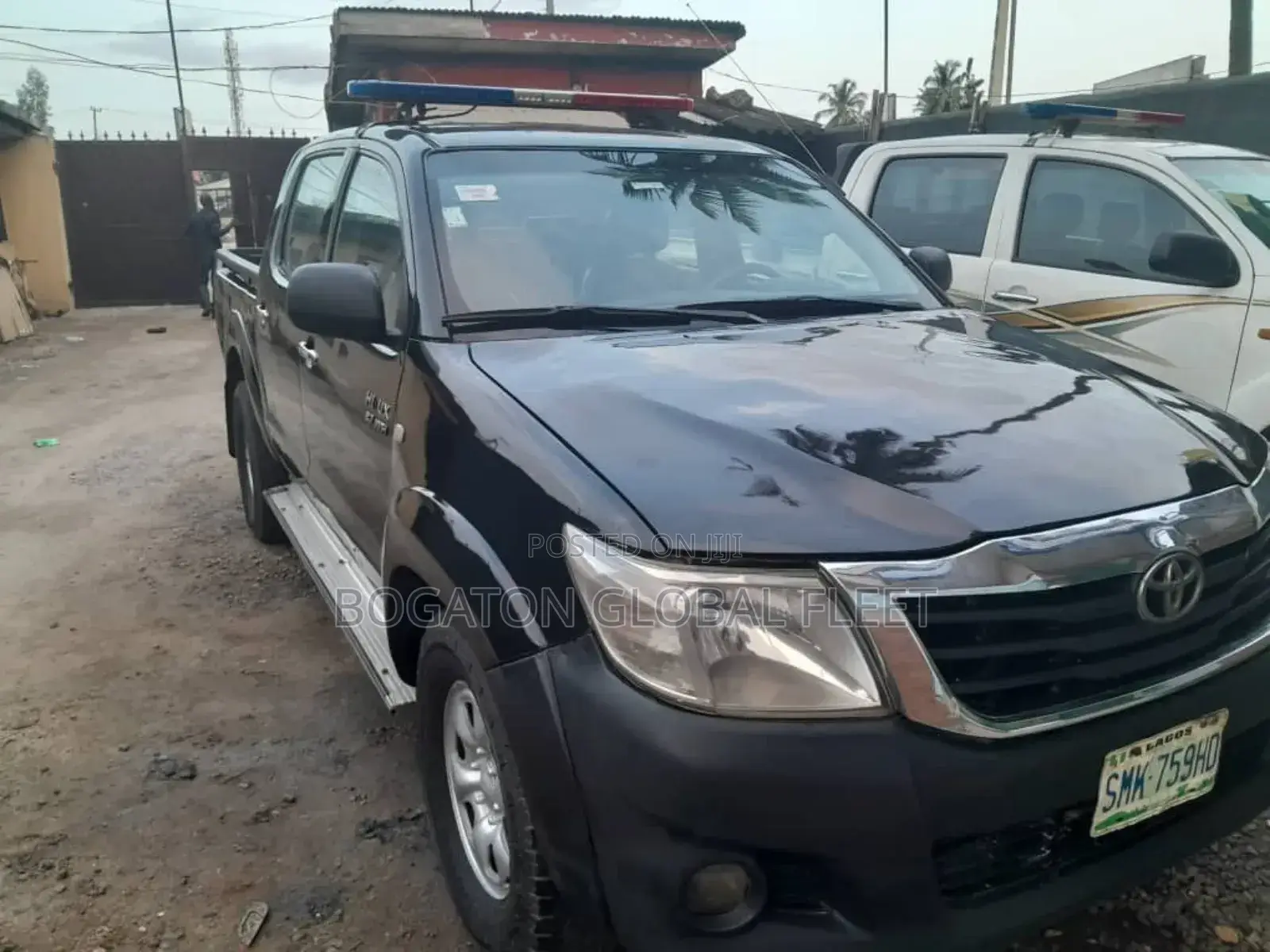 2014 Hilux for Rent