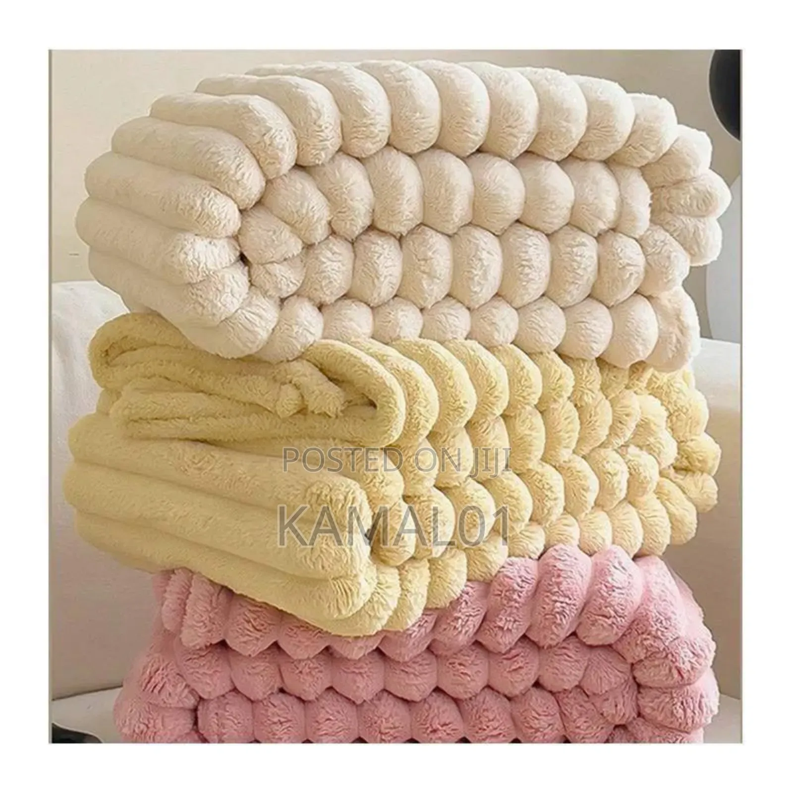 High Quality Blanket
200x240cm
6ft by 6ft Bed