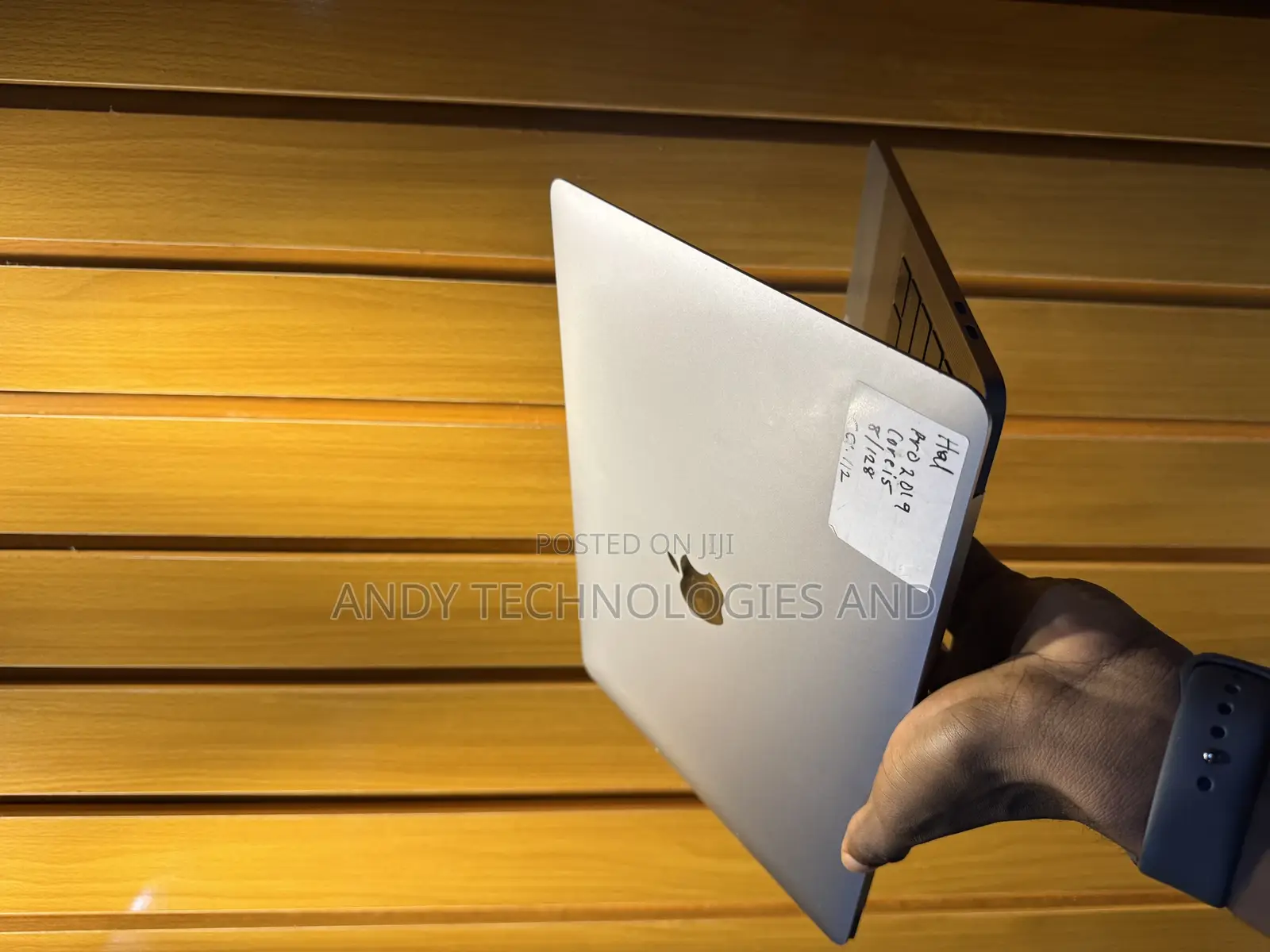 Laptop Apple MacBook 2019 8GB Intel Core I5 SSD 128GB