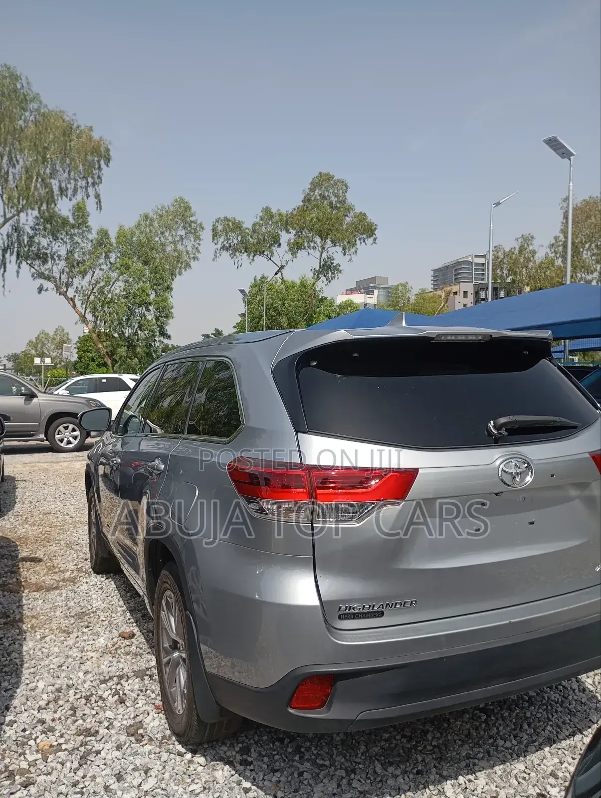Toyota Highlander XLE 4x4 V6 (3.5L 6cyl 8A) 2018 Gray