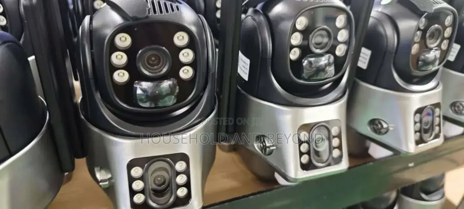 Solar PTZ Security Cameras, 2 Sreens With 2 Way Audio
