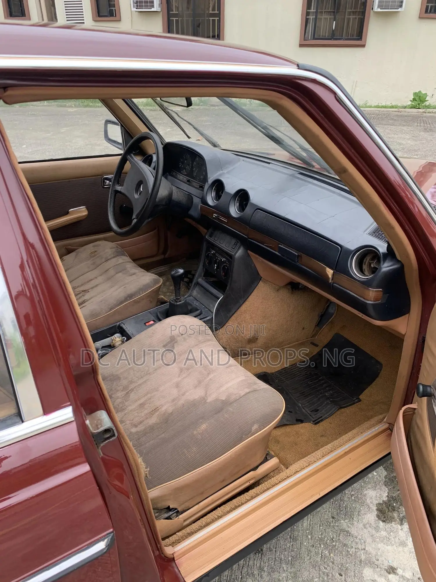 Mercedes-Benz 200 TE 1986 Burgundy