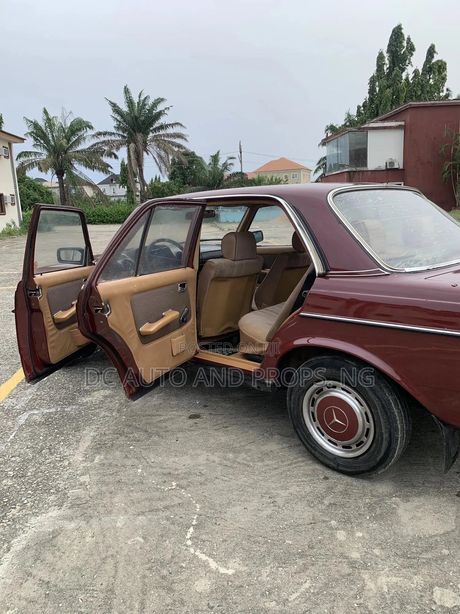 Mercedes-Benz 200 TE 1986 Burgundy