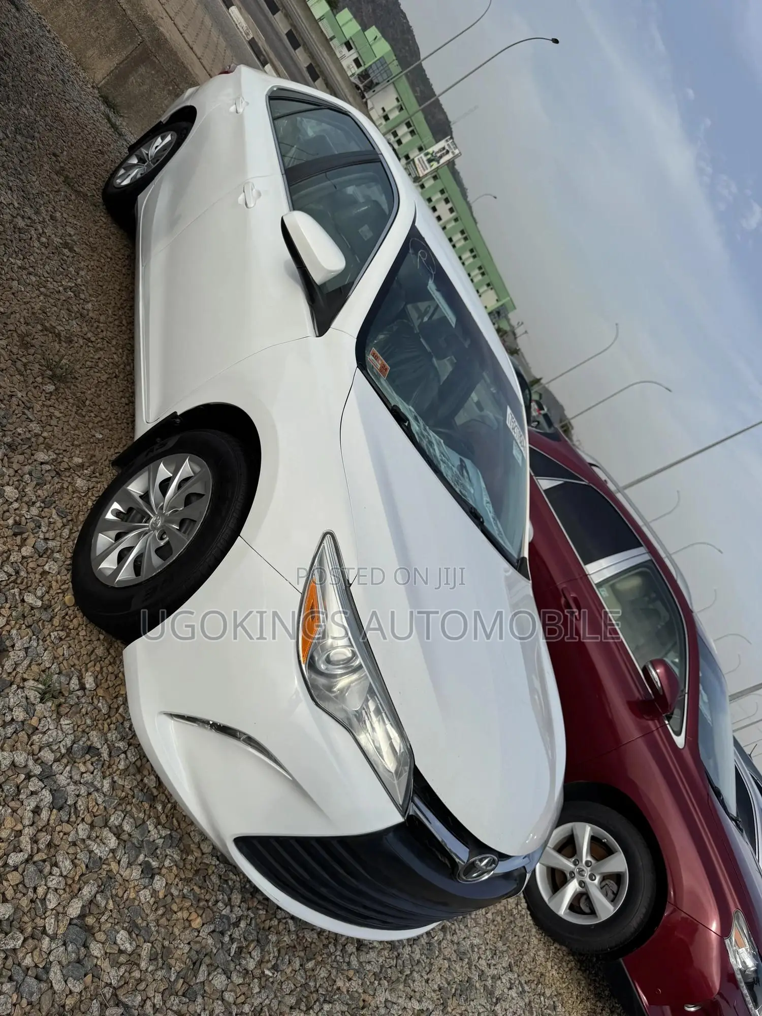 Toyota Camry LE 4dr Sedan (2.5L 4cyl 6A) 2016 White