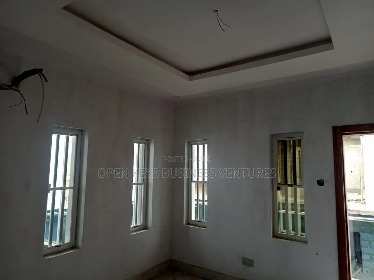 4bdrm Duplex in Jericho Gra for sale