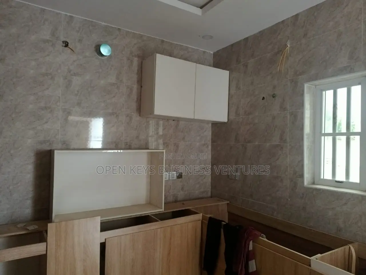 4bdrm Duplex in Jericho Gra for sale