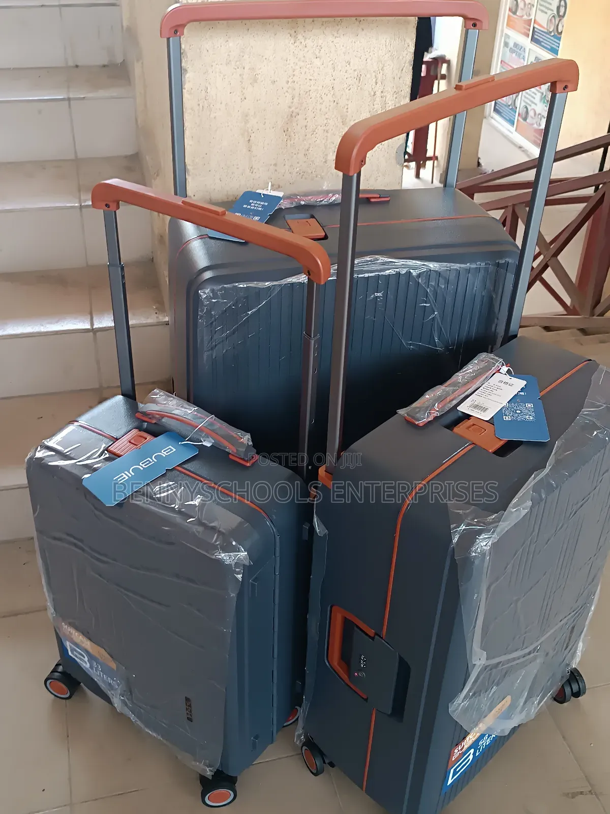 Set Of 3 Quality Complete Polypropylene Grey Luggages Wide Pole
