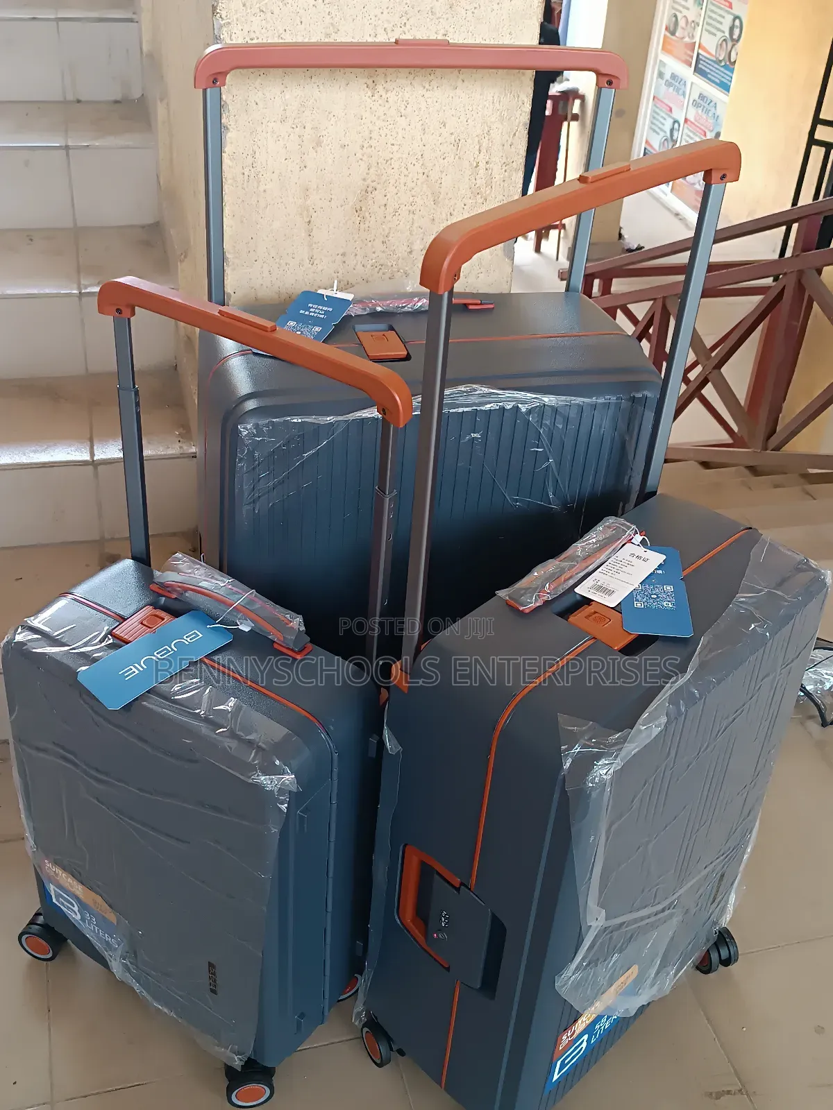 Set Of 3 Quality Complete Polypropylene Grey Luggages Wide Pole