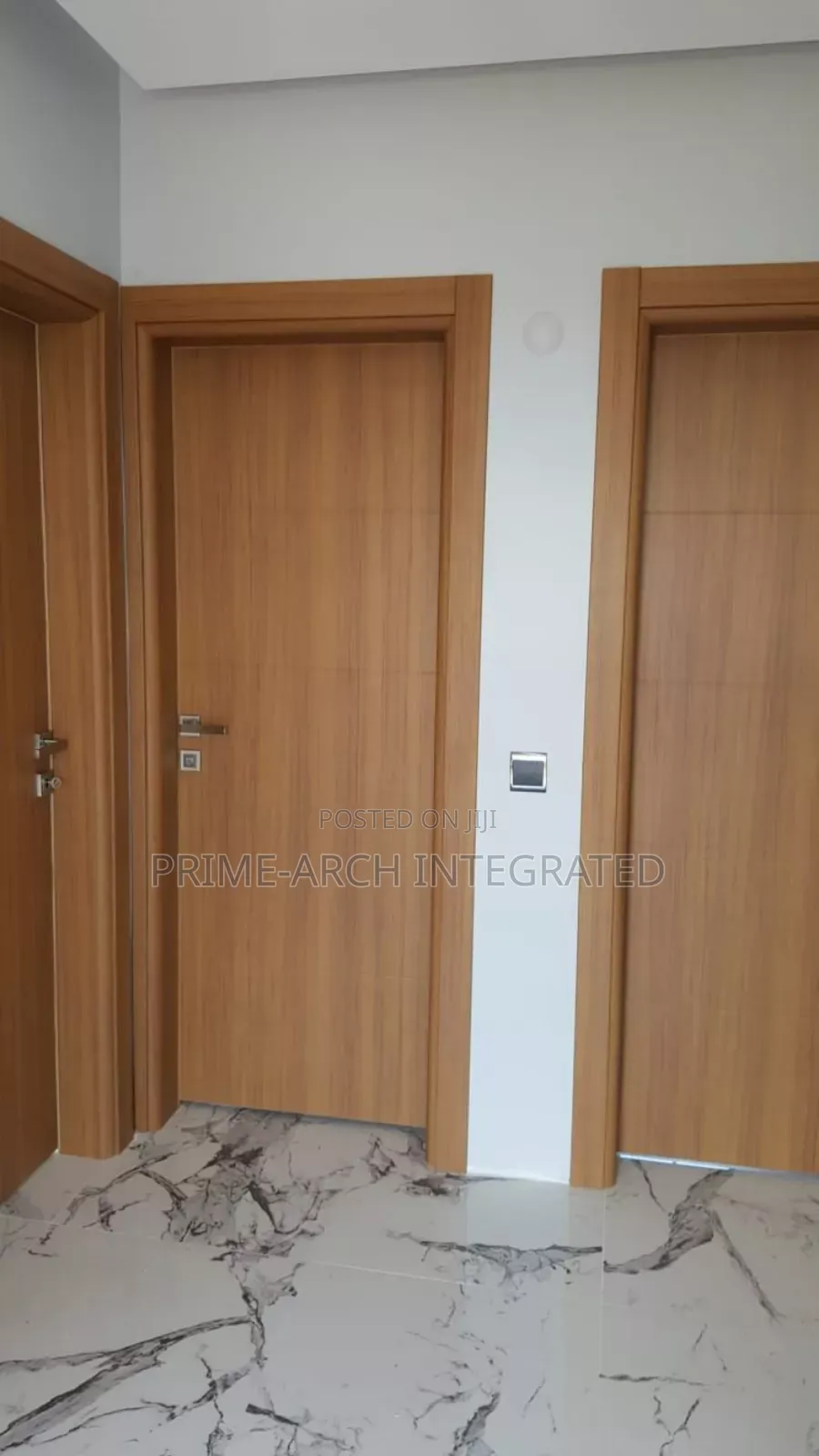Elegance Modern Door