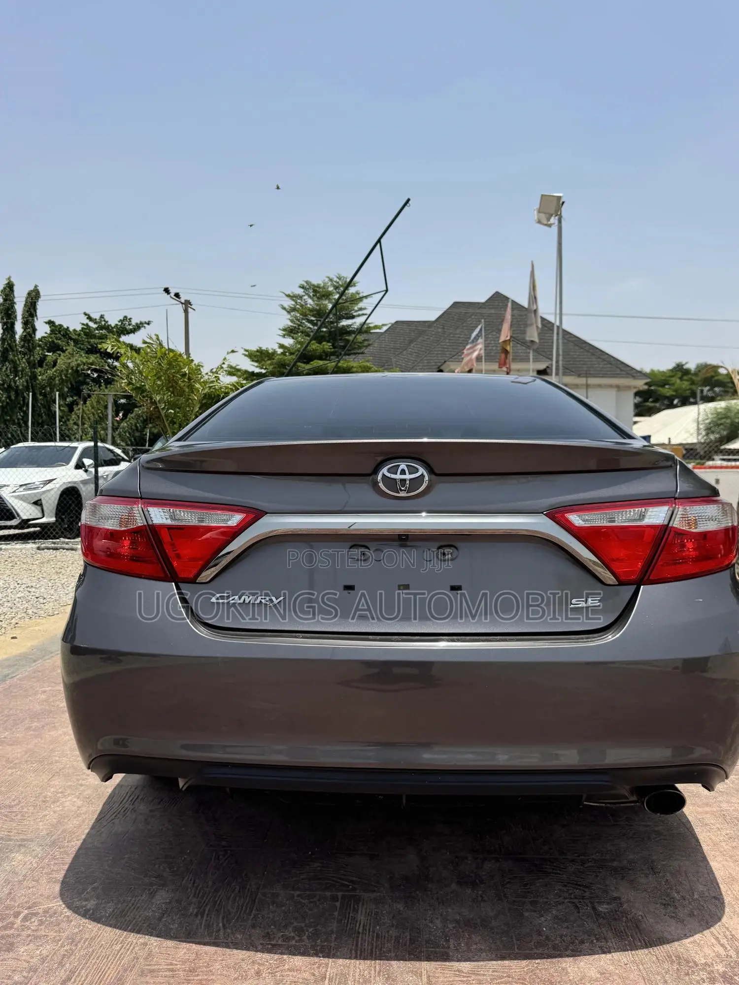 Toyota Camry SE 4dr Sedan (2.5L 4cyl 6A) 2015 Gray