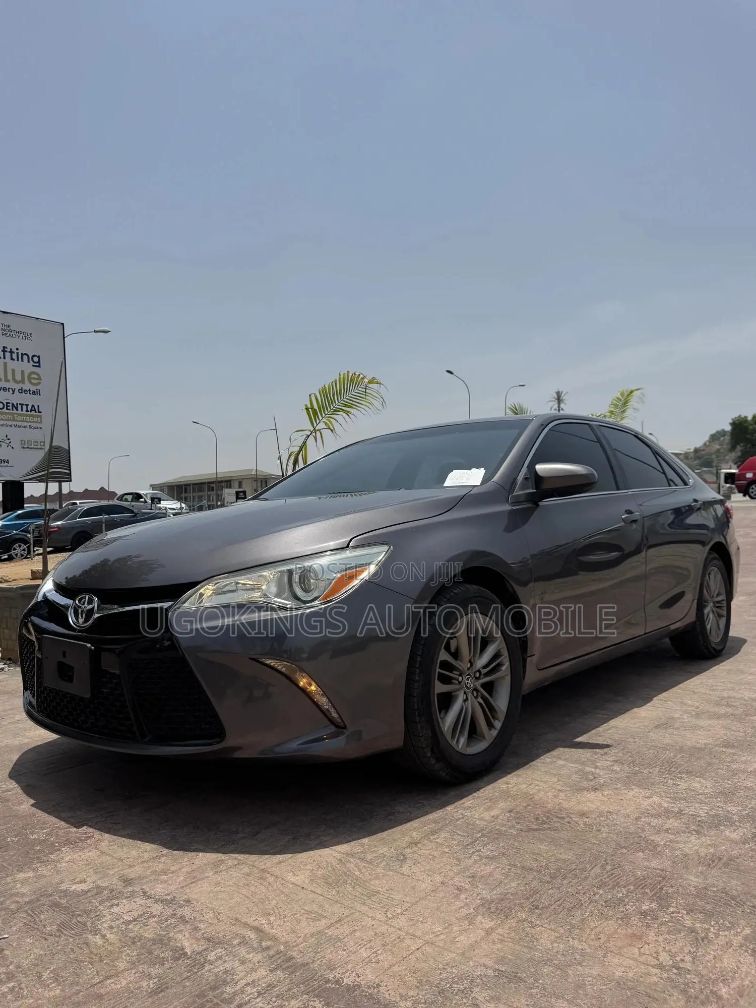Toyota Camry SE 4dr Sedan (2.5L 4cyl 6A) 2015 Gray