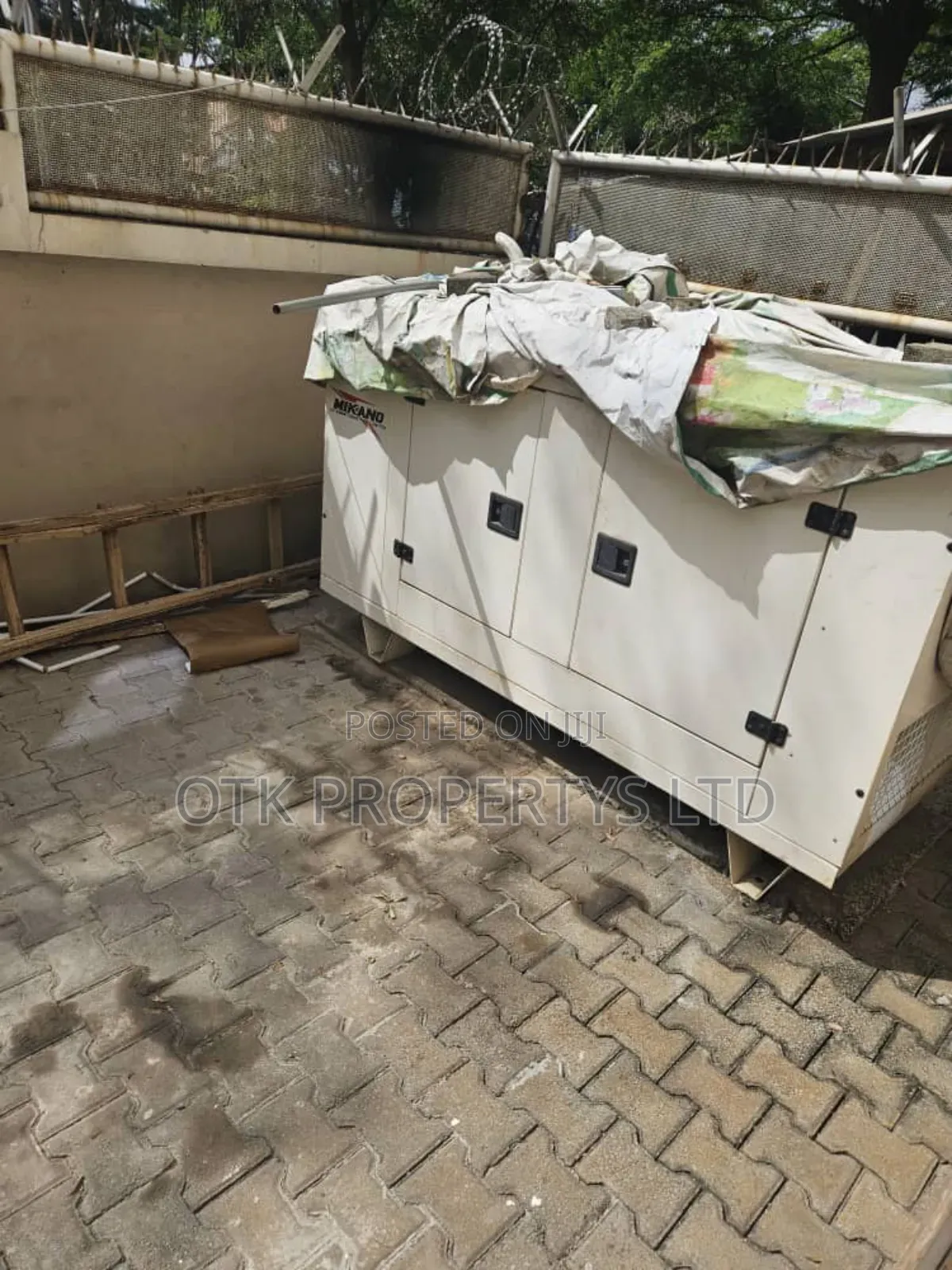 5bdrm Duplex in At Ishaqu Rabiu for rent