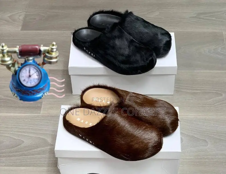 Marni Long Haircalfskin Fussbet Sabot