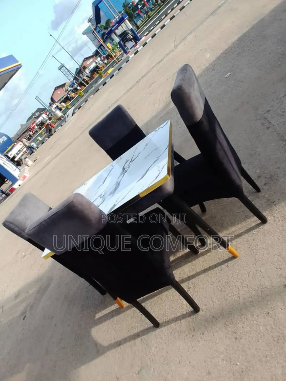 Brand New Top Quality 4 Seaters Faux Marble Dinning Set