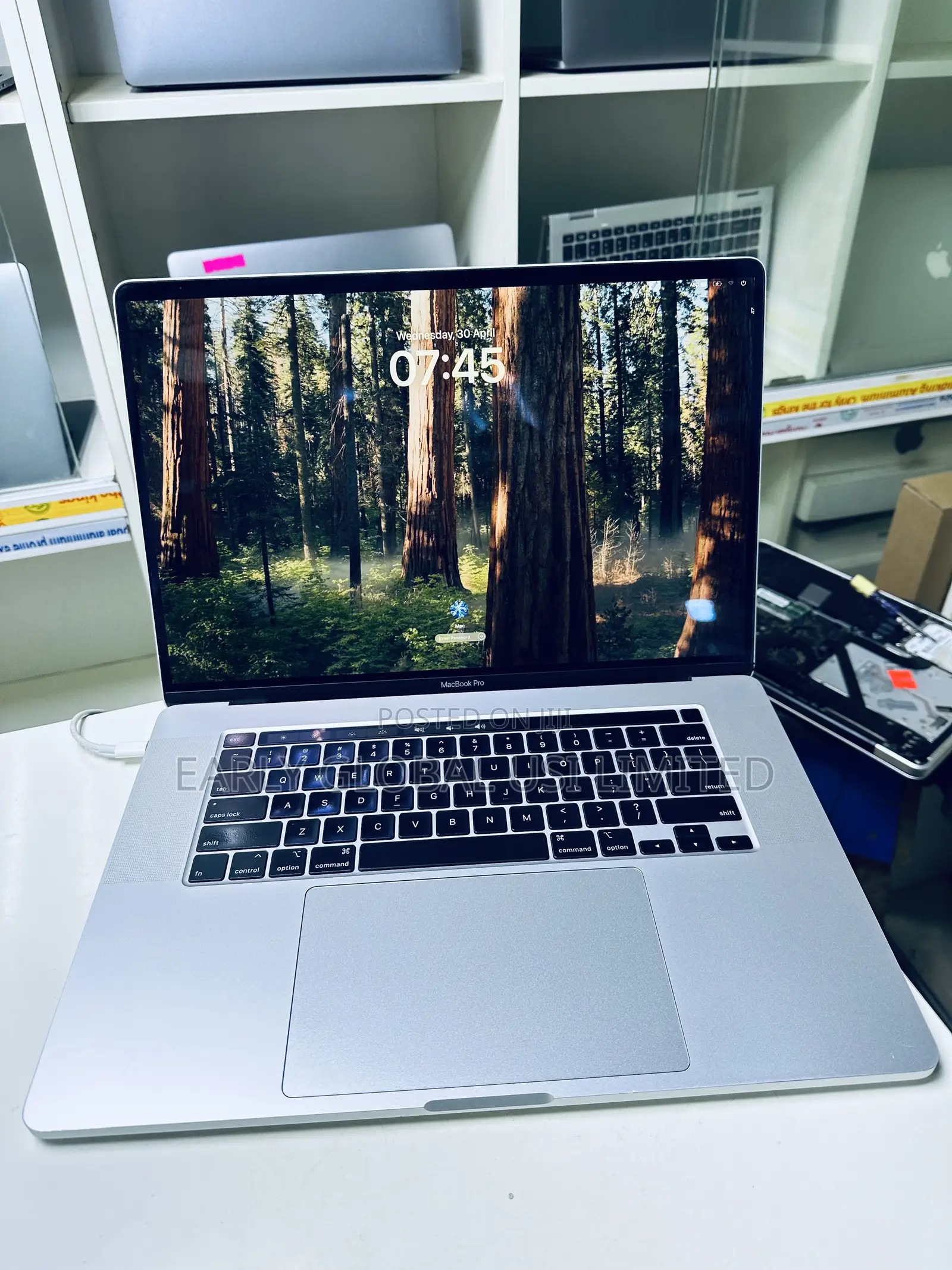 Laptop Apple MacBook Pro 2019 16GB Intel Core I7 SSD 512GB