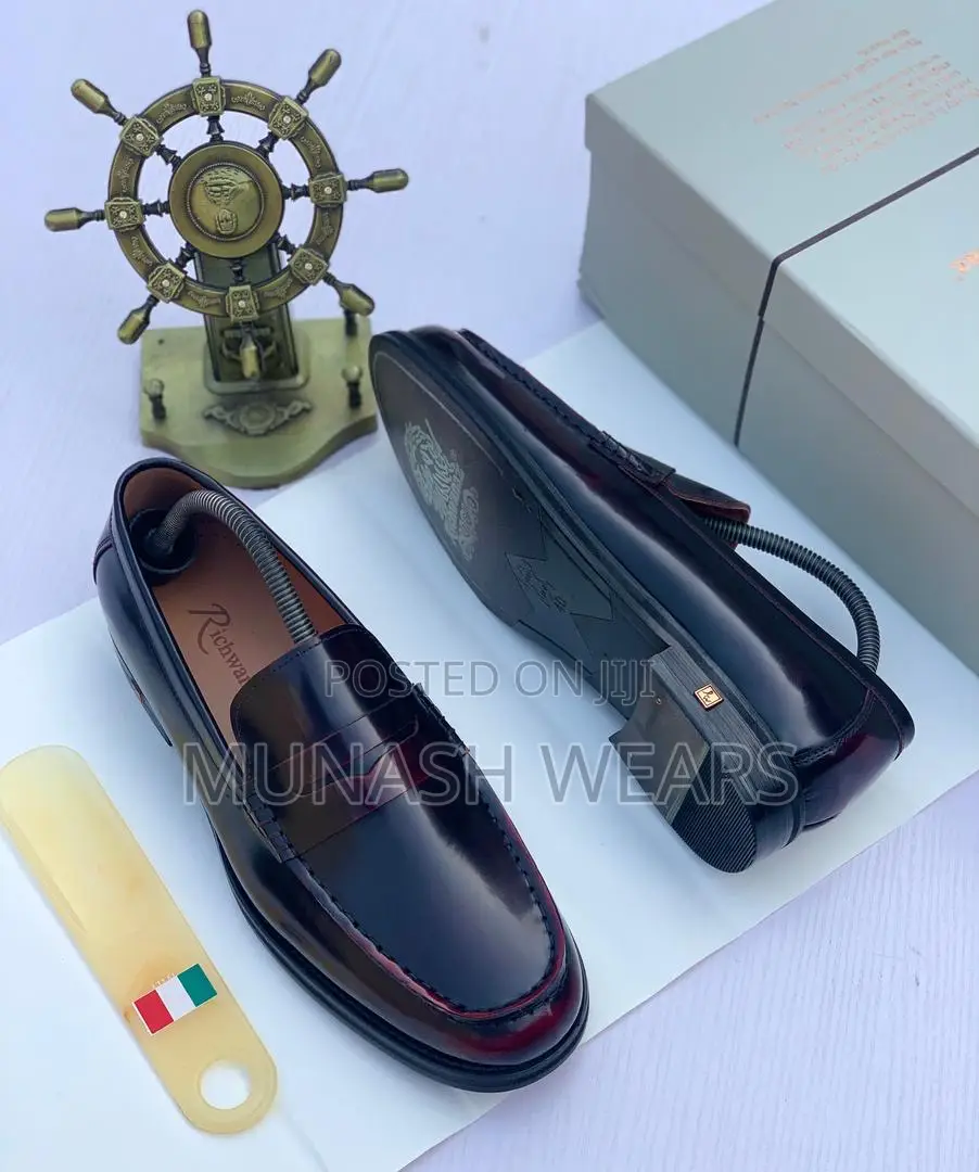 Men Classic Loafers Shoes Collection