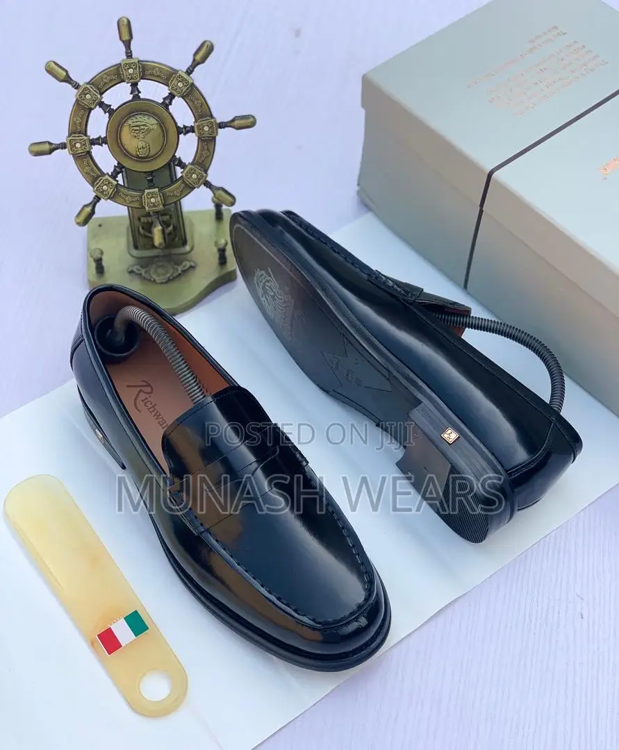 Men Classic Loafers Shoes Collection