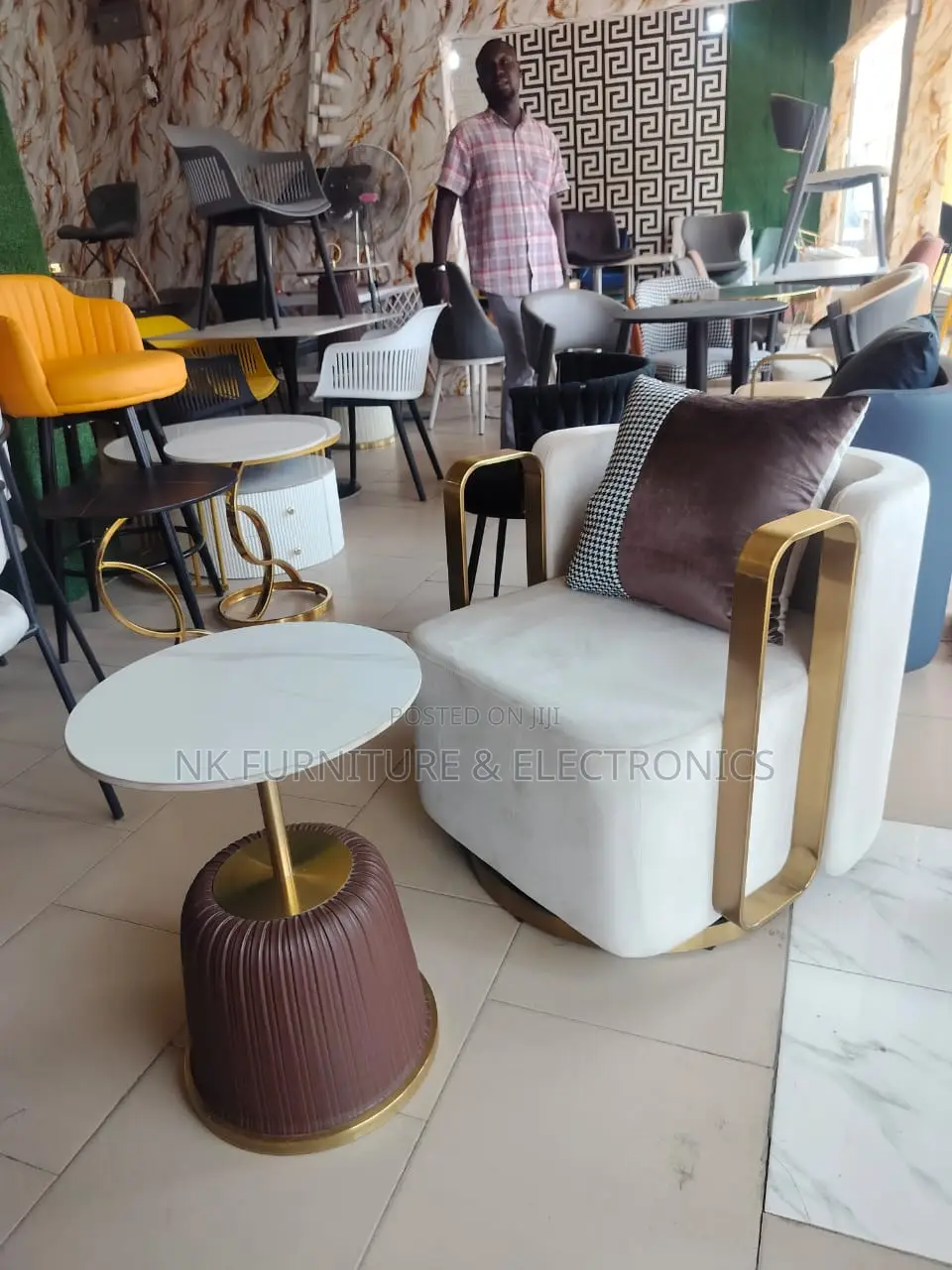 Single Sofa Chair With Pillow Imported
