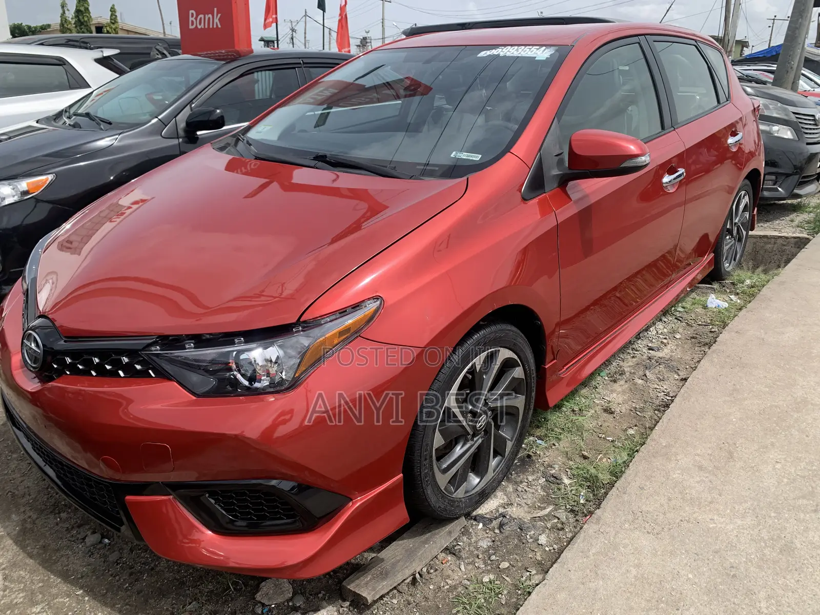 Scion iM 2015 Red