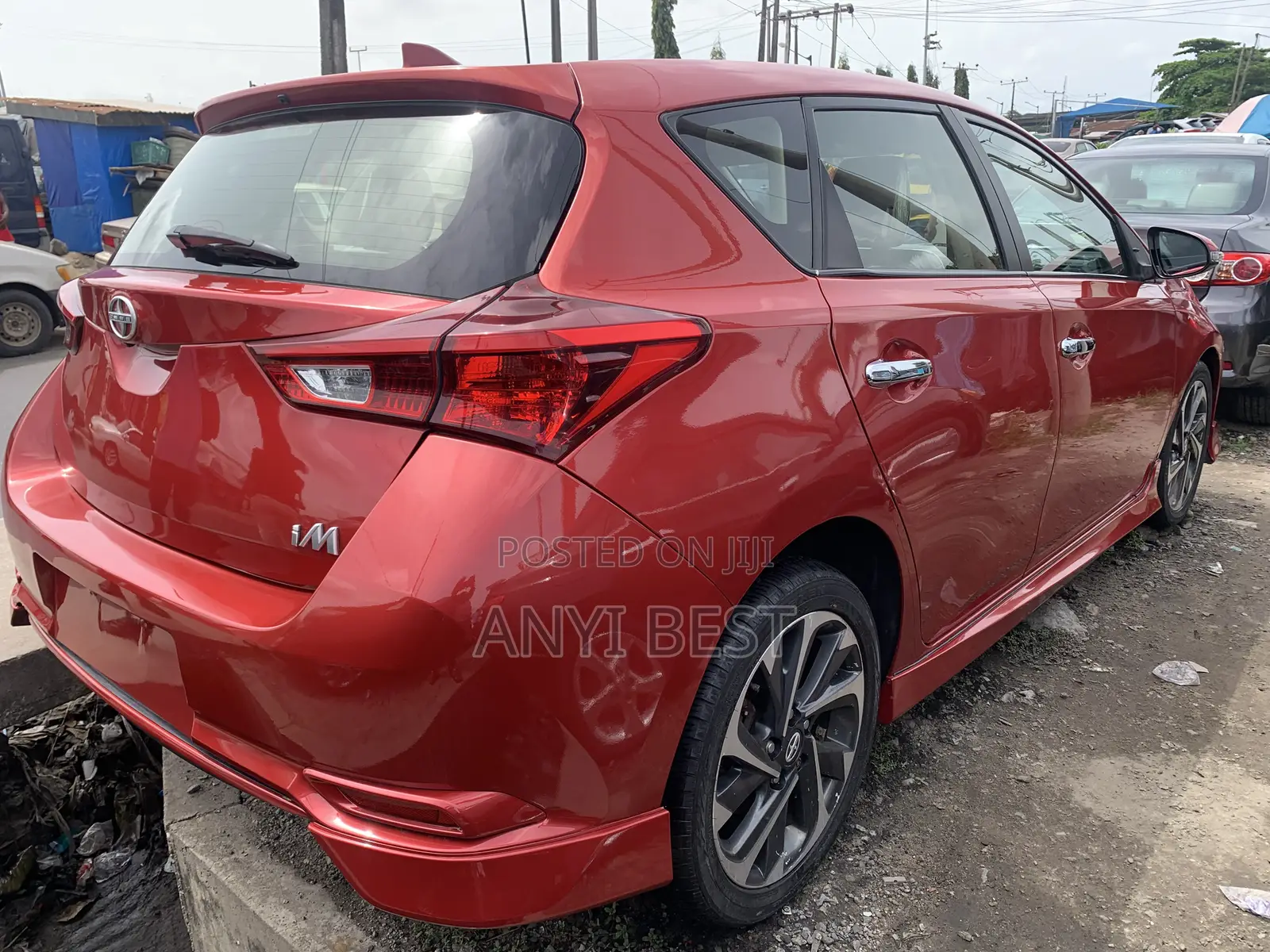 Scion iM 2015 Red