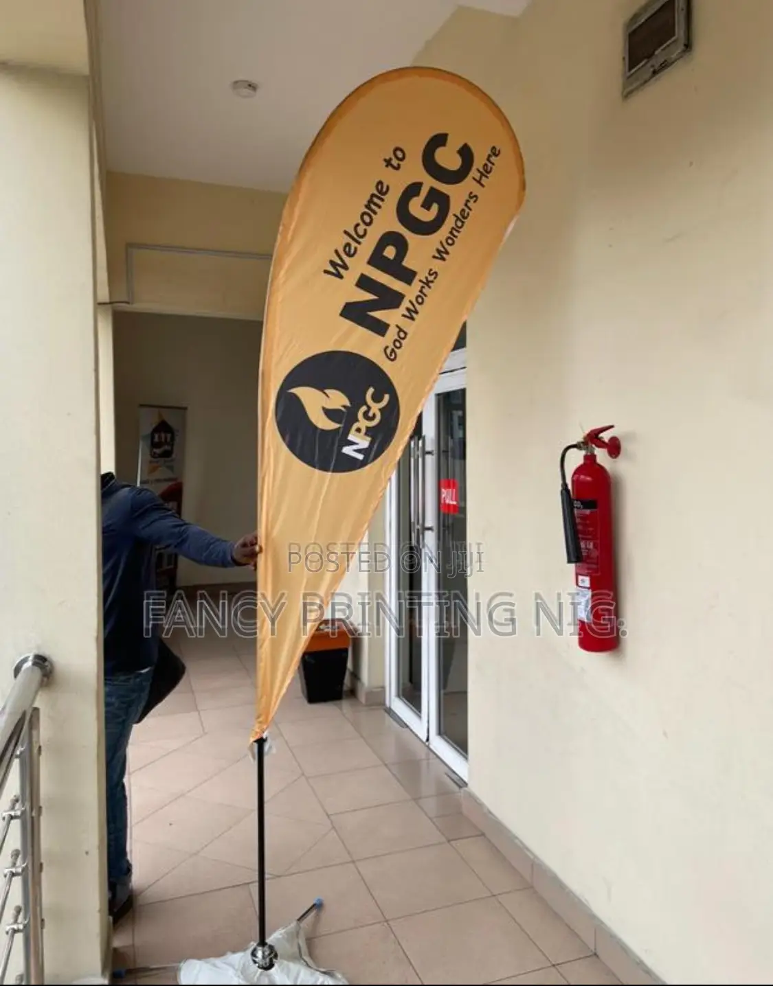 Customized Teardrop Banners – Perfect for Events Outdoor Promotions